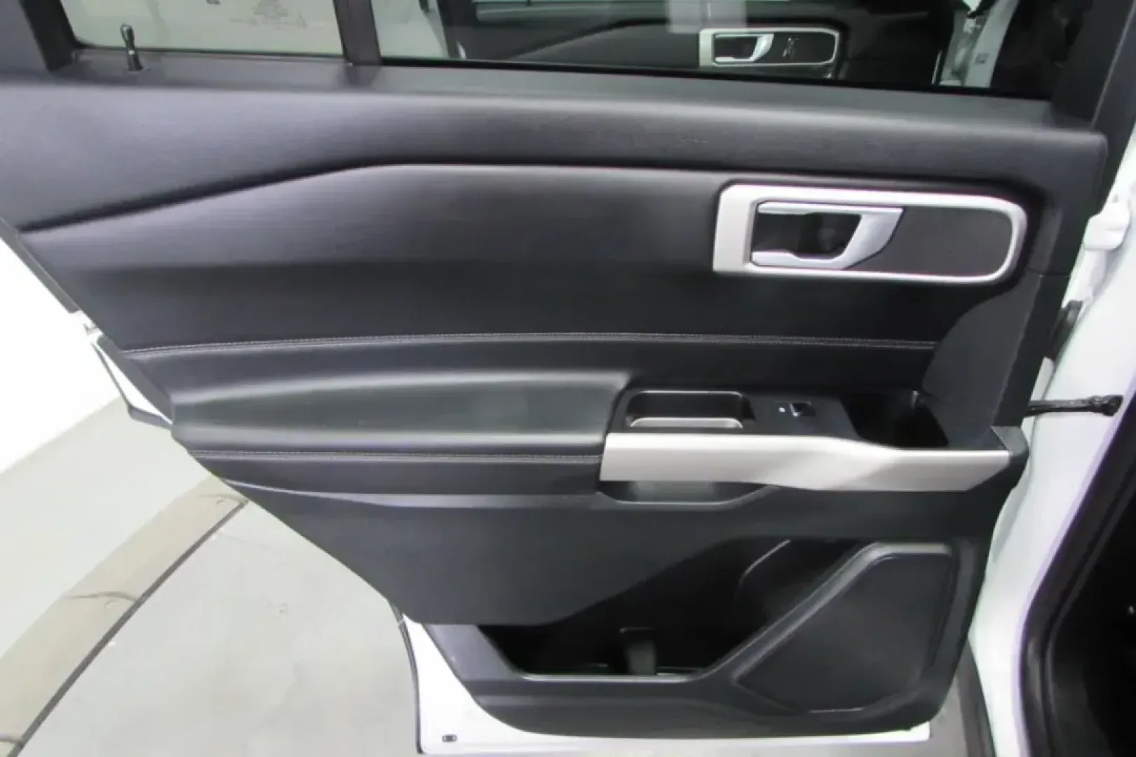 2023 /Ebony Leather Ford Explorer XLT (1FMSK8DH2PG) with an Other engine, Automatic transmission, located at 12836 Highway 21, De Soto, MO, 63020, (636) 337-7777, 38.151867, -90.575615 - Looking for the perfect family SUV that can handle everything from school runs to weekend adventures? Look no further than this stunning 2023 Ford Explorer XLT, now available at Pettus Ford De Soto. Located at 12836 Missouri Hwy 21, De Soto, MO 63020, we are your trusted OEM dealership offering a se - Photo#24
