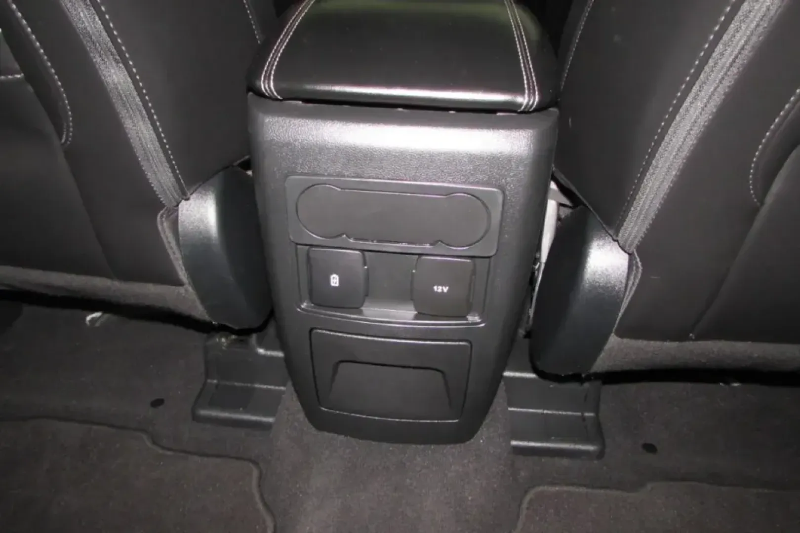 2023 /Ebony Leather Ford Explorer XLT (1FMSK8DH2PG) with an Other engine, Automatic transmission, located at 12836 Highway 21, De Soto, MO, 63020, (636) 337-7777, 38.151867, -90.575615 - Looking for the perfect family SUV that can handle everything from school runs to weekend adventures? Look no further than this stunning 2023 Ford Explorer XLT, now available at Pettus Ford De Soto. Located at 12836 Missouri Hwy 21, De Soto, MO 63020, we are your trusted OEM dealership offering a se - Photo#26