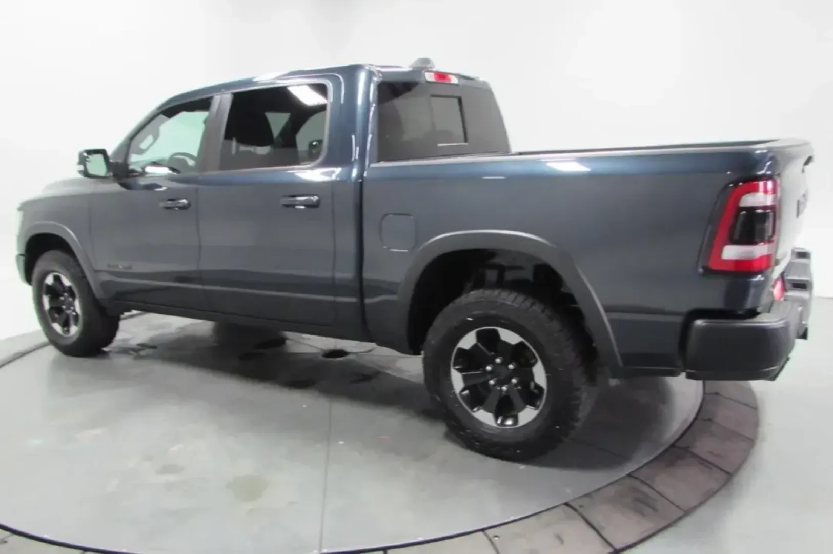 2020 /Red/Black Leather Ram 1500 Rebel (1C6SRFLTXLN) with an Other engine, located at 12836 Highway 21, De Soto, MO, 63020, (636) 337-7777, 38.151867, -90.575615 - **Conquer Every Adventure with the 2020 Ram 1500 Rebel Your Ultimate Truck for Work and Play!**<br /> <br /> Are you looking for a vehicle that can seamlessly transition from the weekday commute to weekend getaways? Look no further! The 2020 Ram 1500 Rebel is here to meet all your lifestyle needs, - Photo#4