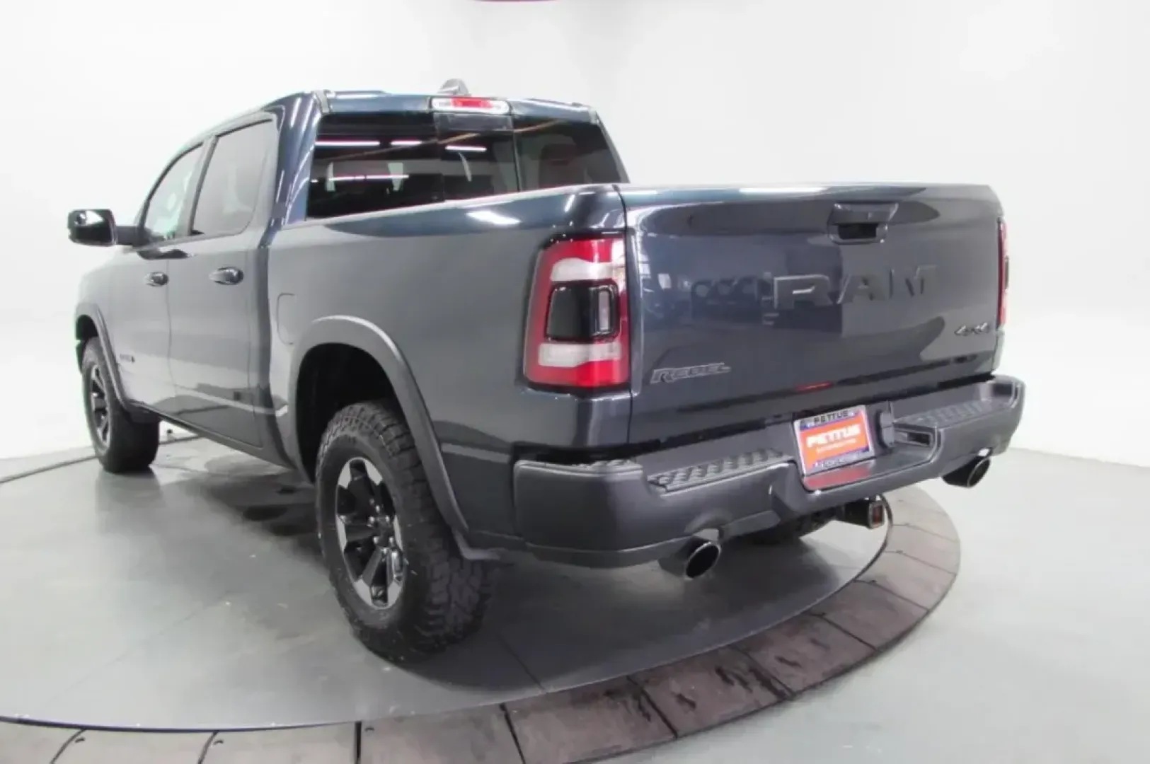 2020 /Red/Black Leather Ram 1500 Rebel (1C6SRFLTXLN) with an Other engine, located at 12836 Highway 21, De Soto, MO, 63020, (636) 337-7777, 38.151867, -90.575615 - **Conquer Every Adventure with the 2020 Ram 1500 Rebel Your Ultimate Truck for Work and Play!**<br /> <br /> Are you looking for a vehicle that can seamlessly transition from the weekday commute to weekend getaways? Look no further! The 2020 Ram 1500 Rebel is here to meet all your lifestyle needs, - Photo#5