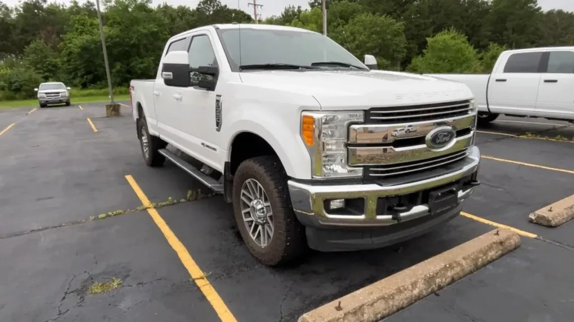 2017 Ford F-350SD Lariat (1FT8W3BT3HE) with an 6.7L Turbocharged engine, located at 970 Woodlawn Dr., Farmington, MO, 63640, (573) 431-7800, 37.825642, -90.468674 - Are you ready to elevate your adventures and tackle any task with confidence? Look no further than this rugged 2017 Ford F-350SD Lariat, a powerhouse designed for those who demand performance and reliability. Whether you're hauling equipment for work, embarking on weekend road trips, or navigating t - Photo#2