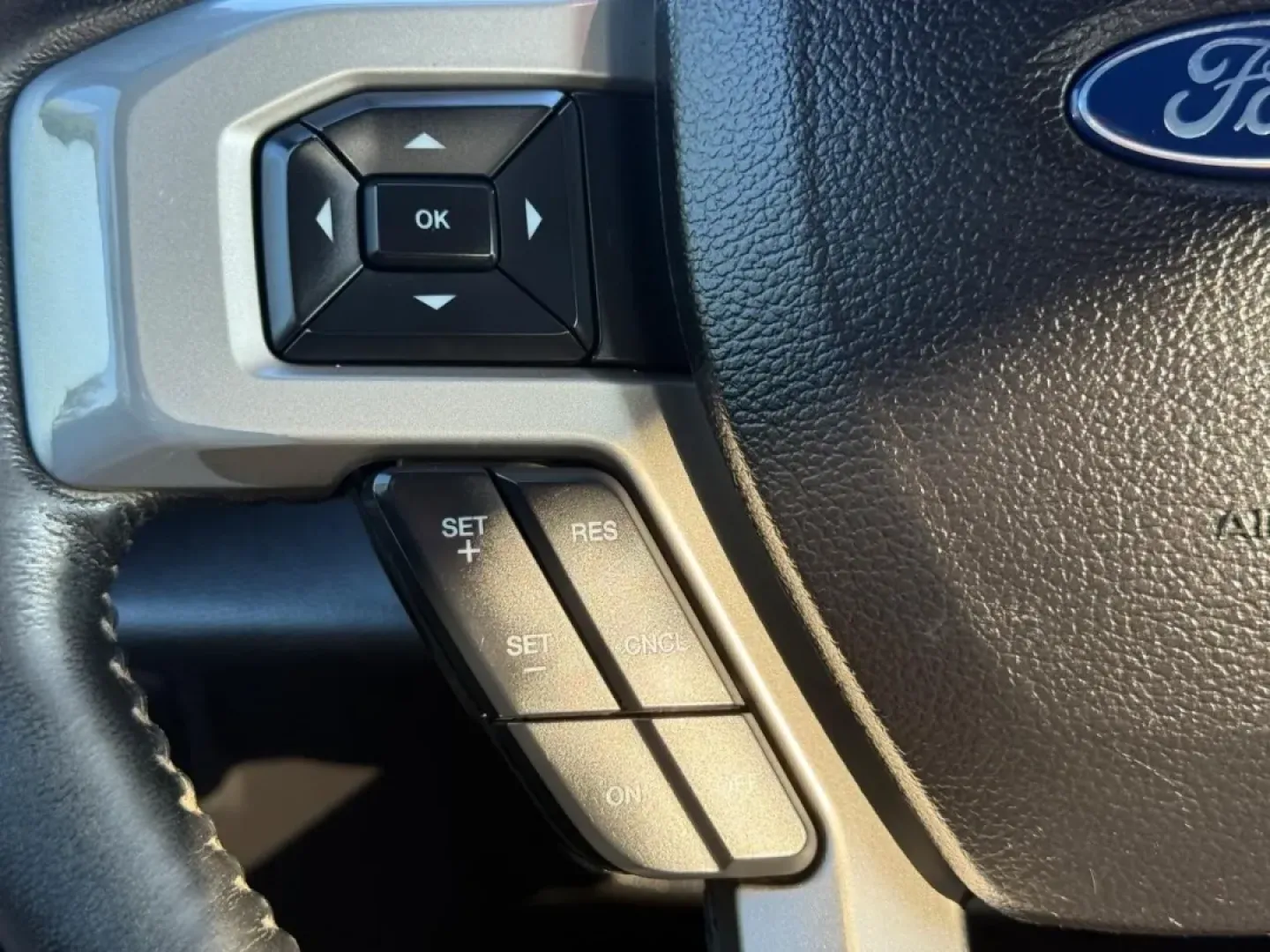 2017 /Black Leather Ford F-350SD Lariat (1FT8W3BT3HE) with an 6.7L engine, Automatic transmission, located at 970 Woodlawn Dr., Farmington, MO, 63640, (573) 431-7800, 37.825642, -90.468674 - Are you ready to elevate your adventures and tackle any task with confidence? Look no further than this rugged 2017 Ford F-350SD Lariat, a powerhouse designed for those who demand performance and reliability. Whether you're hauling equipment for work, embarking on weekend road trips, or navigating t - Photo#13