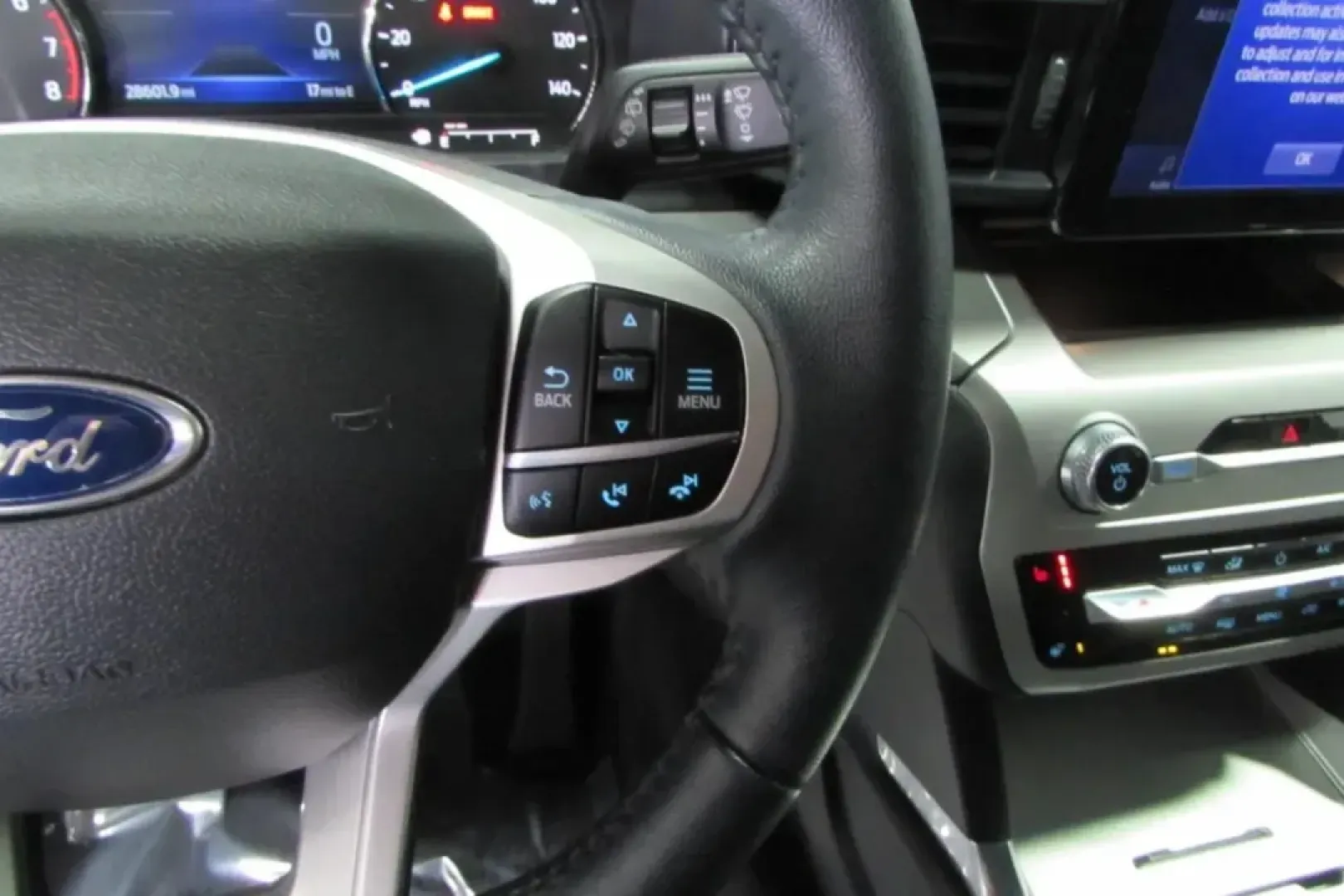 2022 /Light Slate Leather Ford Explorer XLT (1FMSK8DH7NG) with an Other engine, Automatic transmission, located at 12836 Highway 21, De Soto, MO, 63020, (636) 337-7777, 38.151867, -90.575615 - Elevate your family's adventures with the stunning **2022 Ford Explorer XLT**-perfectly designed for those who crave both space and style. Whether you're taking the kids to soccer practice in vibrant neighborhoods like Hillsboro or heading out for a weekend getaway to scenic Route 66, this SUV is yo - Photo#15