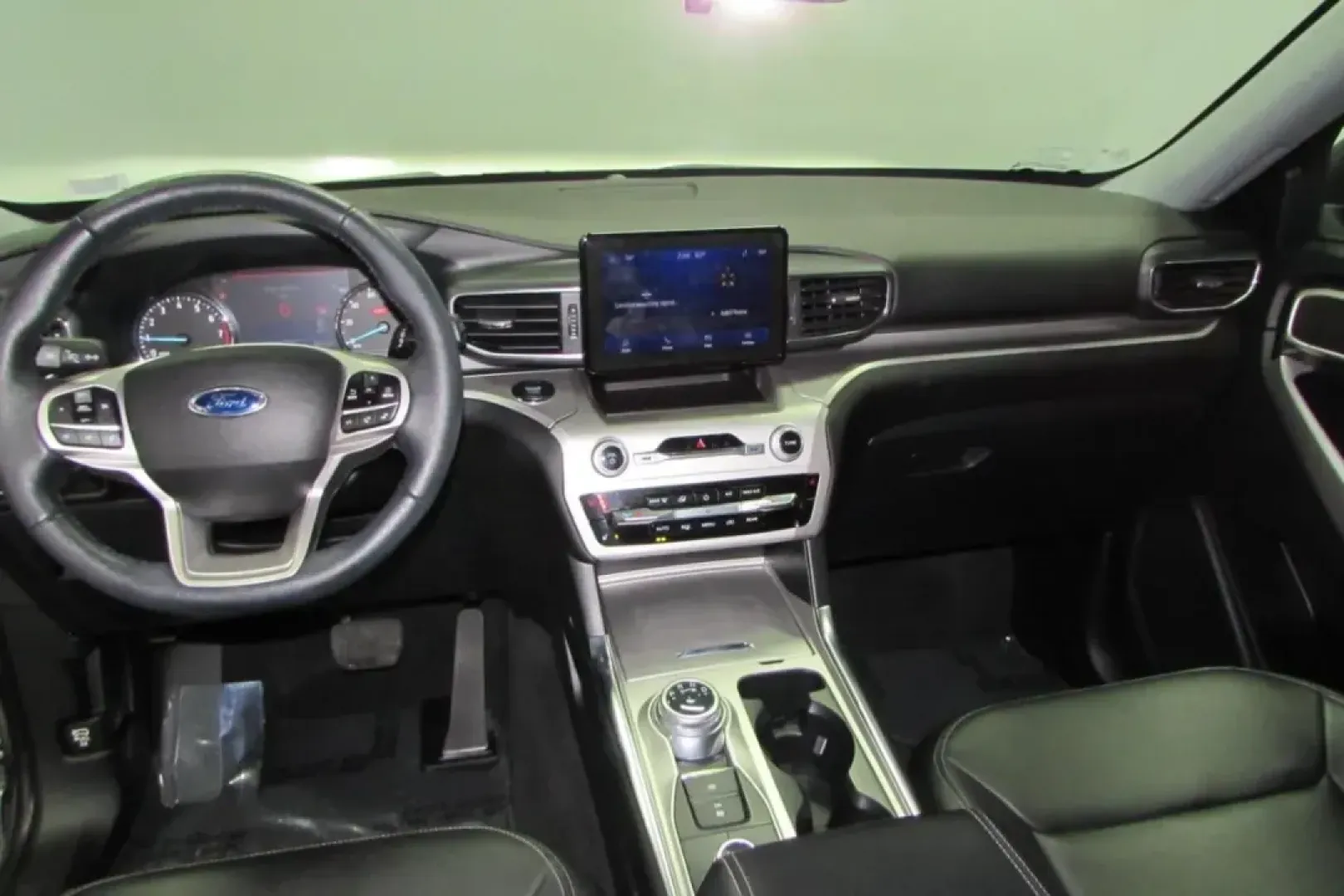 2022 /Light Slate Leather Ford Explorer XLT (1FMSK8DH7NG) with an Other engine, Automatic transmission, located at 12836 Highway 21, De Soto, MO, 63020, (636) 337-7777, 38.151867, -90.575615 - Elevate your family's adventures with the stunning **2022 Ford Explorer XLT**-perfectly designed for those who crave both space and style. Whether you're taking the kids to soccer practice in vibrant neighborhoods like Hillsboro or heading out for a weekend getaway to scenic Route 66, this SUV is yo - Photo#21