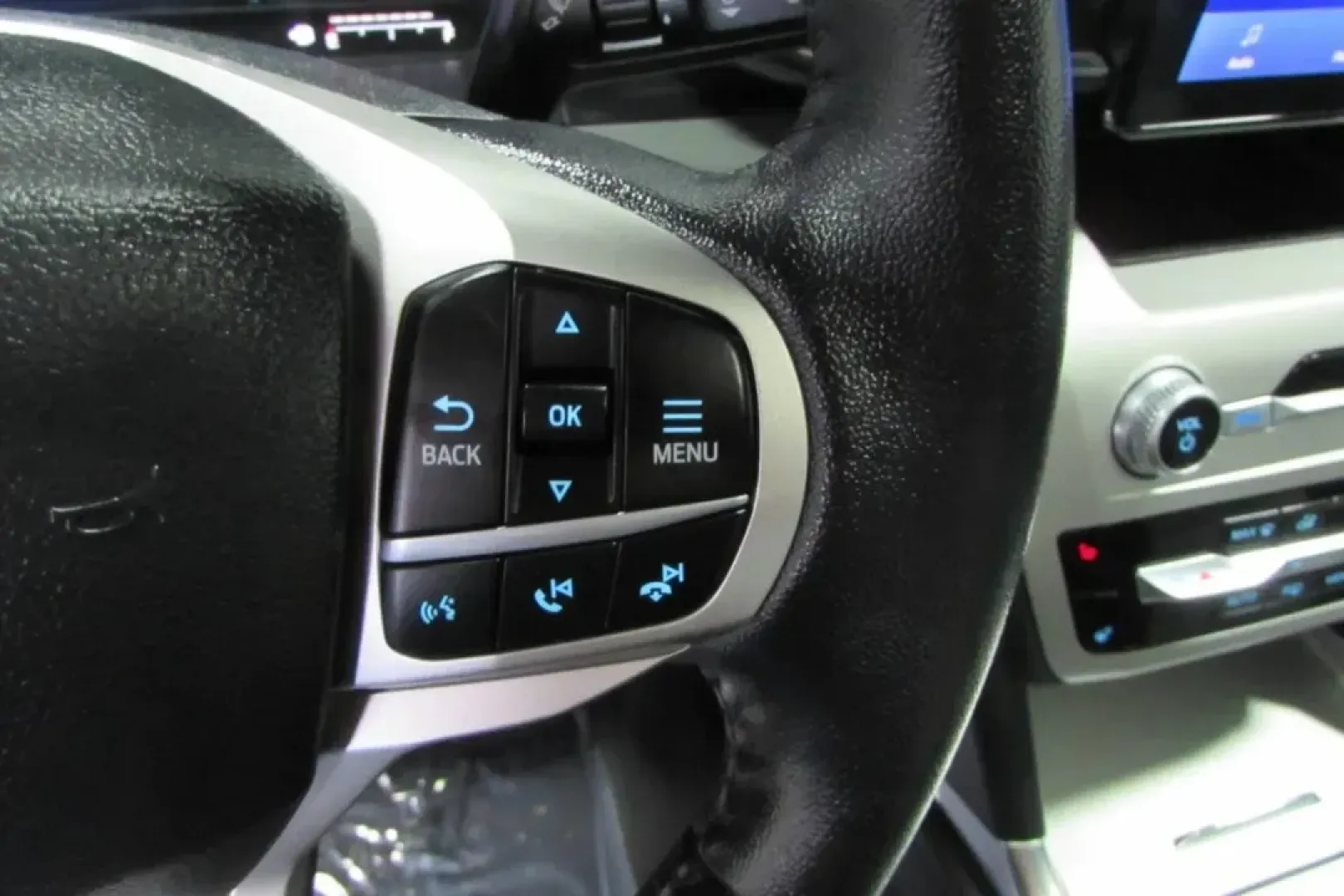2022 /Sandstone Leather Ford Explorer XLT (1FMSK8DH9NG) with an Other engine, Automatic transmission, located at 12836 Highway 21, De Soto, MO, 63020, (636) 337-7777, 38.151867, -90.575615 - USED 2022 Ford Explorer XLT from Pettus Ford De Soto, De Soto MO. - Photo#16