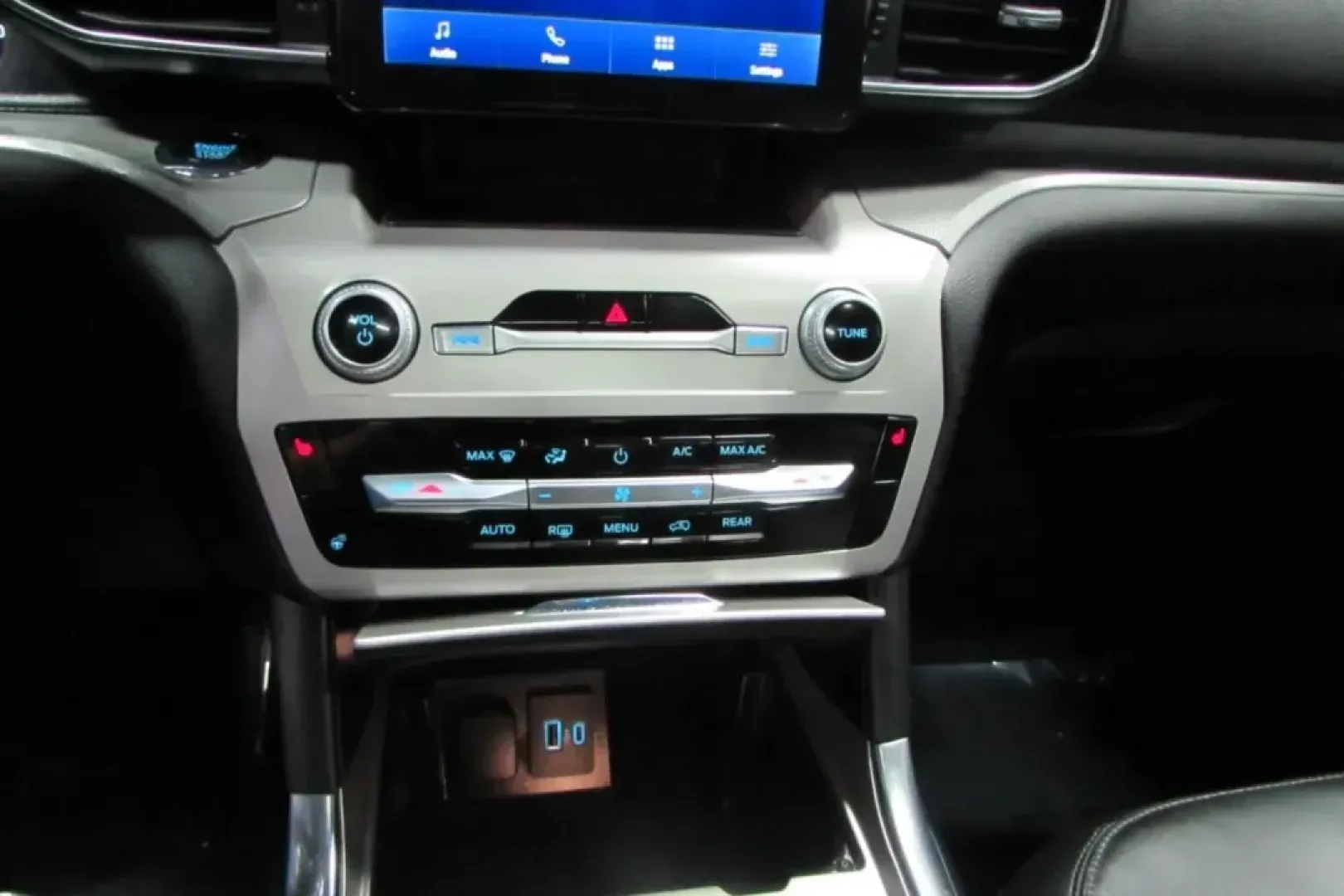 2022 /Sandstone Leather Ford Explorer XLT (1FMSK8DH9NG) with an Other engine, Automatic transmission, located at 12836 Highway 21, De Soto, MO, 63020, (636) 337-7777, 38.151867, -90.575615 - USED 2022 Ford Explorer XLT from Pettus Ford De Soto, De Soto MO. - Photo#21