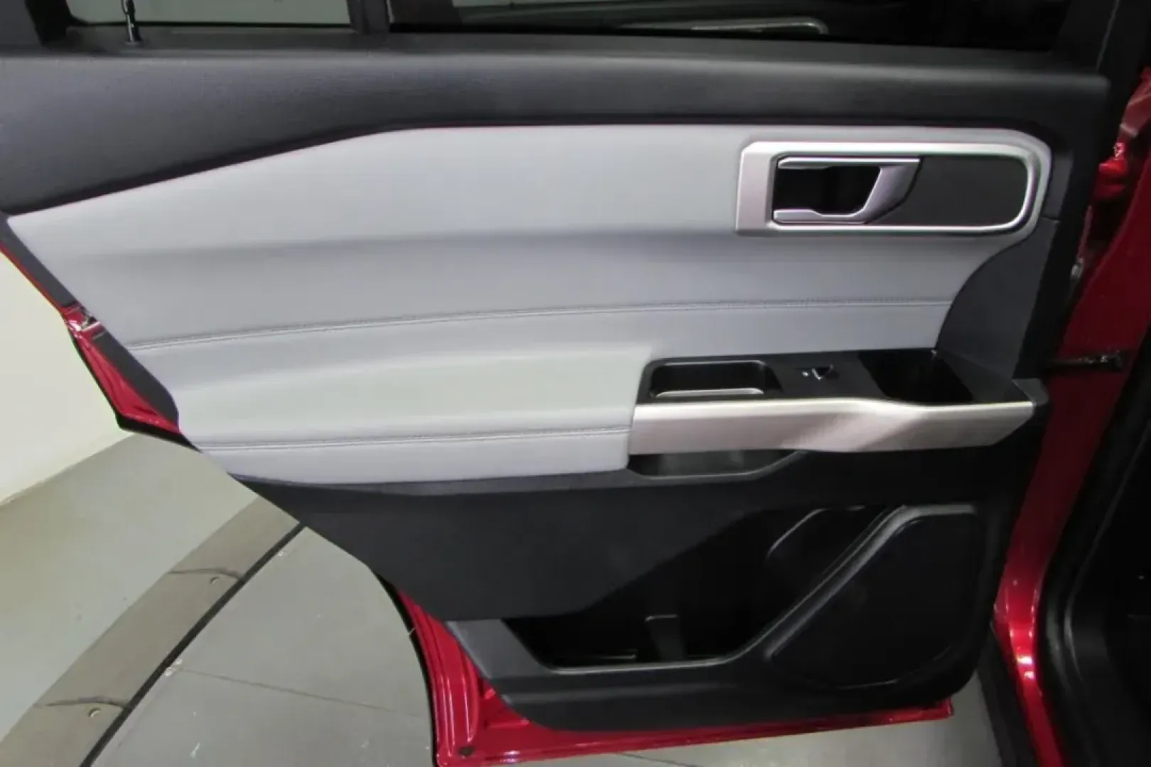2022 /Sandstone Leather Ford Explorer XLT (1FMSK8DH9NG) with an Other engine, Automatic transmission, located at 12836 Highway 21, De Soto, MO, 63020, (636) 337-7777, 38.151867, -90.575615 - USED 2022 Ford Explorer XLT from Pettus Ford De Soto, De Soto MO. - Photo#24