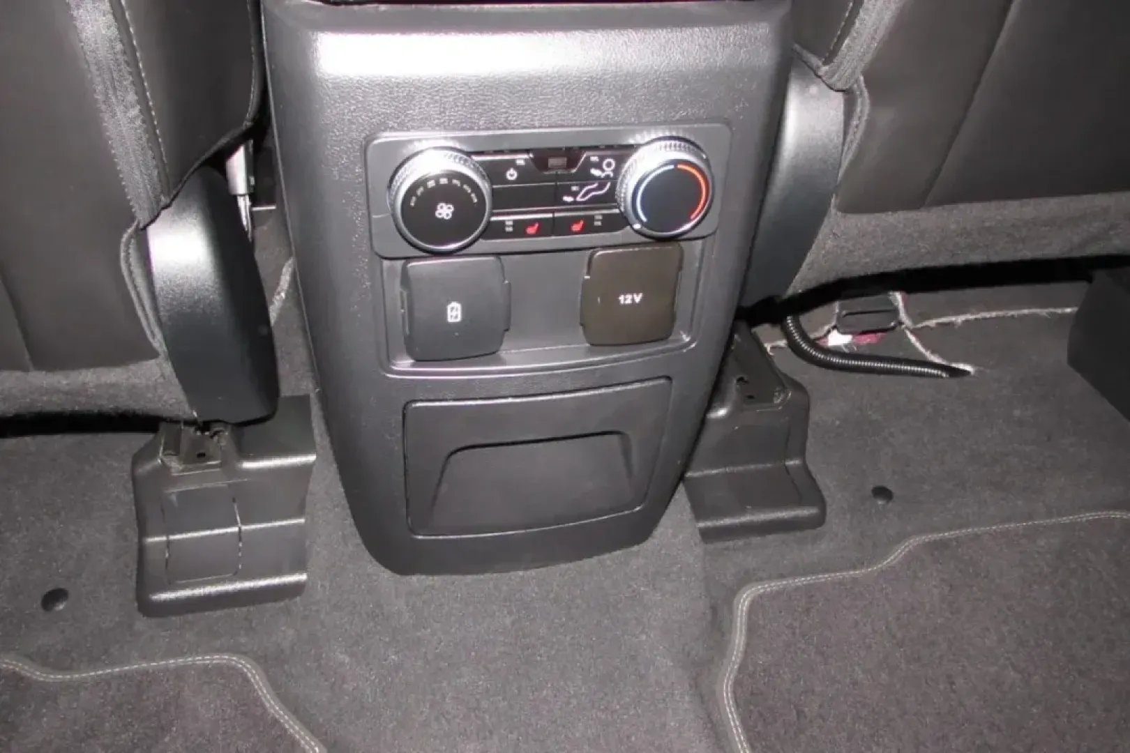 2022 /Sandstone Leather Ford Explorer XLT (1FMSK8DH9NG) with an Other engine, Automatic transmission, located at 12836 Highway 21, De Soto, MO, 63020, (636) 337-7777, 38.151867, -90.575615 - USED 2022 Ford Explorer XLT from Pettus Ford De Soto, De Soto MO. - Photo#26