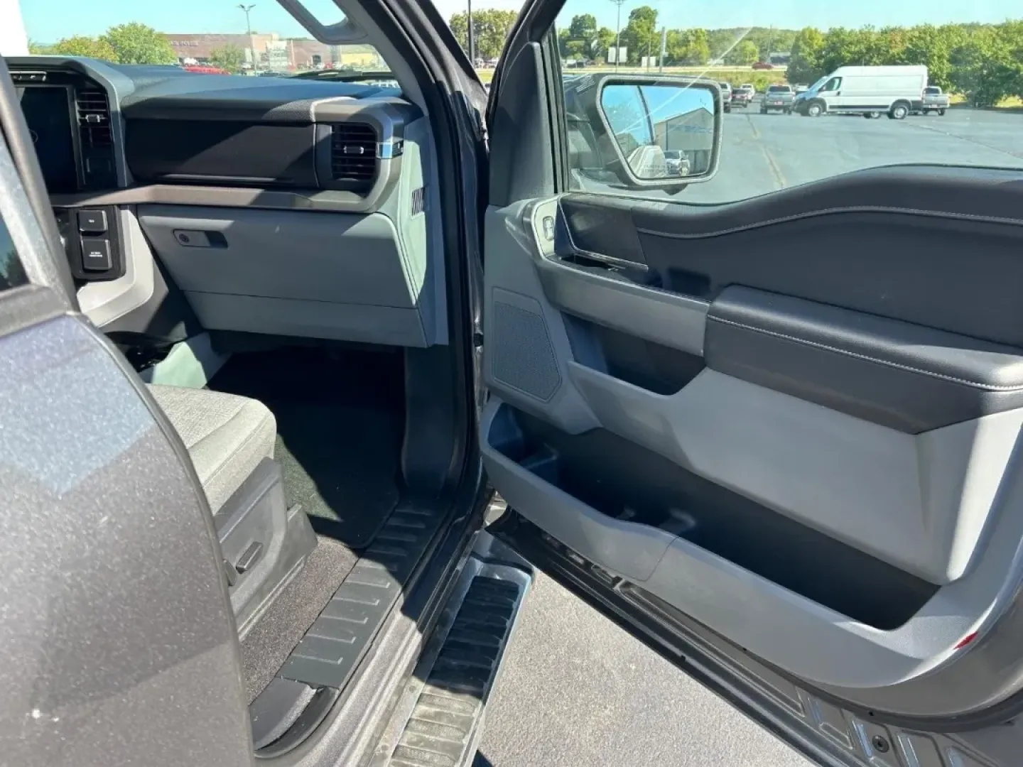 2024 /Black w/Medium Dark Slate Cloth Ford F-150 XLT (1FTFW3L57RK) with an 5.0L engine, located at 970 Woodlawn Dr., Farmington, MO, 63640, (573) 431-7800, 37.825642, -90.468674 - **Unleash Your Adventurous Spirit with the 2024 Ford F-150 XLT** <br /> <br /> Are you ready to elevate your lifestyle with a vehicle that effortlessly combines rugged capability with exceptional comfort? Whether you're a weekend warrior seeking thrilling outdoor adventures or a busy professional lo - Photo#13