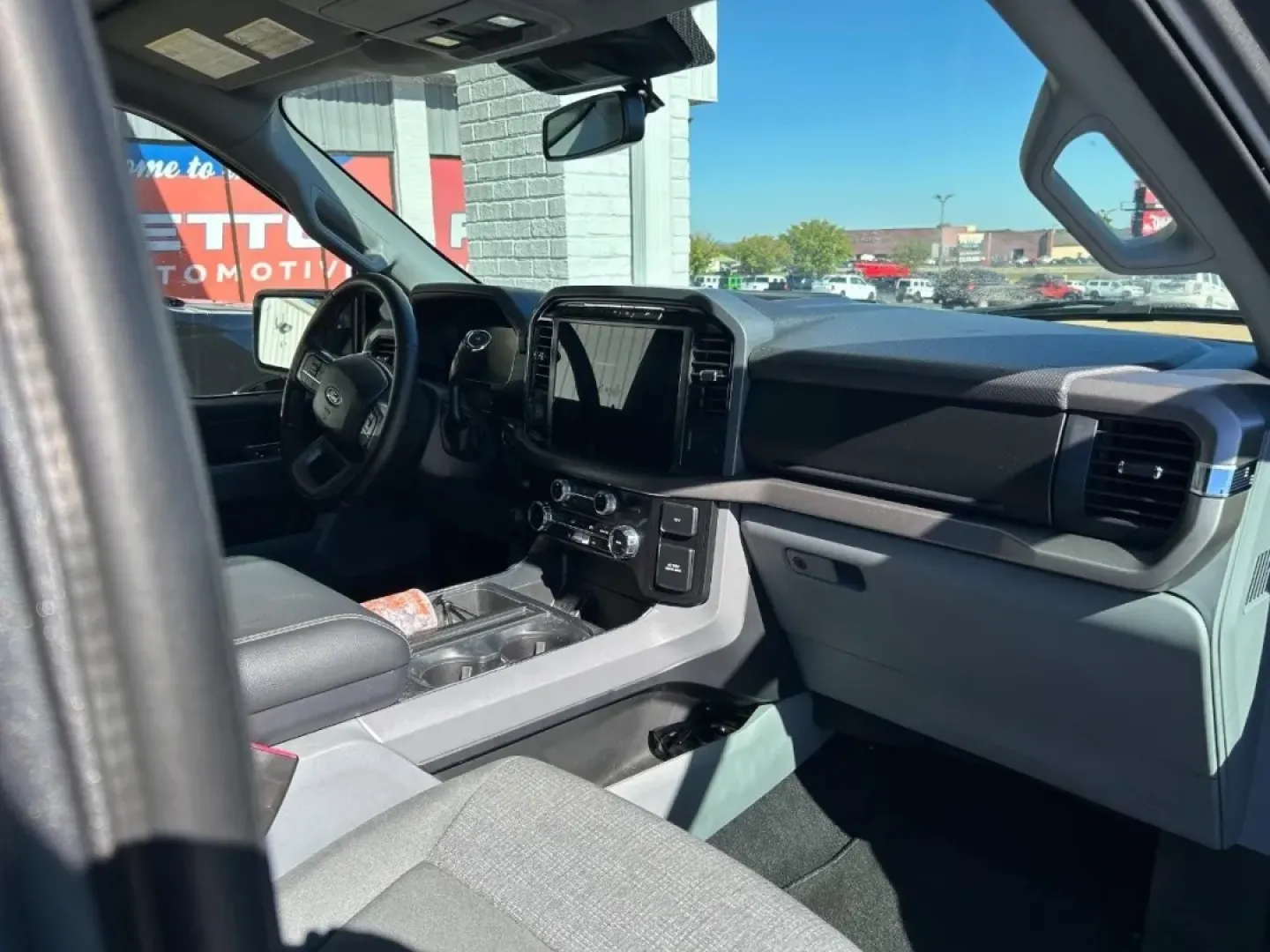 2024 /Black w/Medium Dark Slate Cloth Ford F-150 XLT (1FTFW3L57RK) with an 5.0L engine, located at 970 Woodlawn Dr., Farmington, MO, 63640, (573) 431-7800, 37.825642, -90.468674 - **Unleash Your Adventurous Spirit with the 2024 Ford F-150 XLT** <br /> <br /> Are you ready to elevate your lifestyle with a vehicle that effortlessly combines rugged capability with exceptional comfort? Whether you're a weekend warrior seeking thrilling outdoor adventures or a busy professional lo - Photo#8