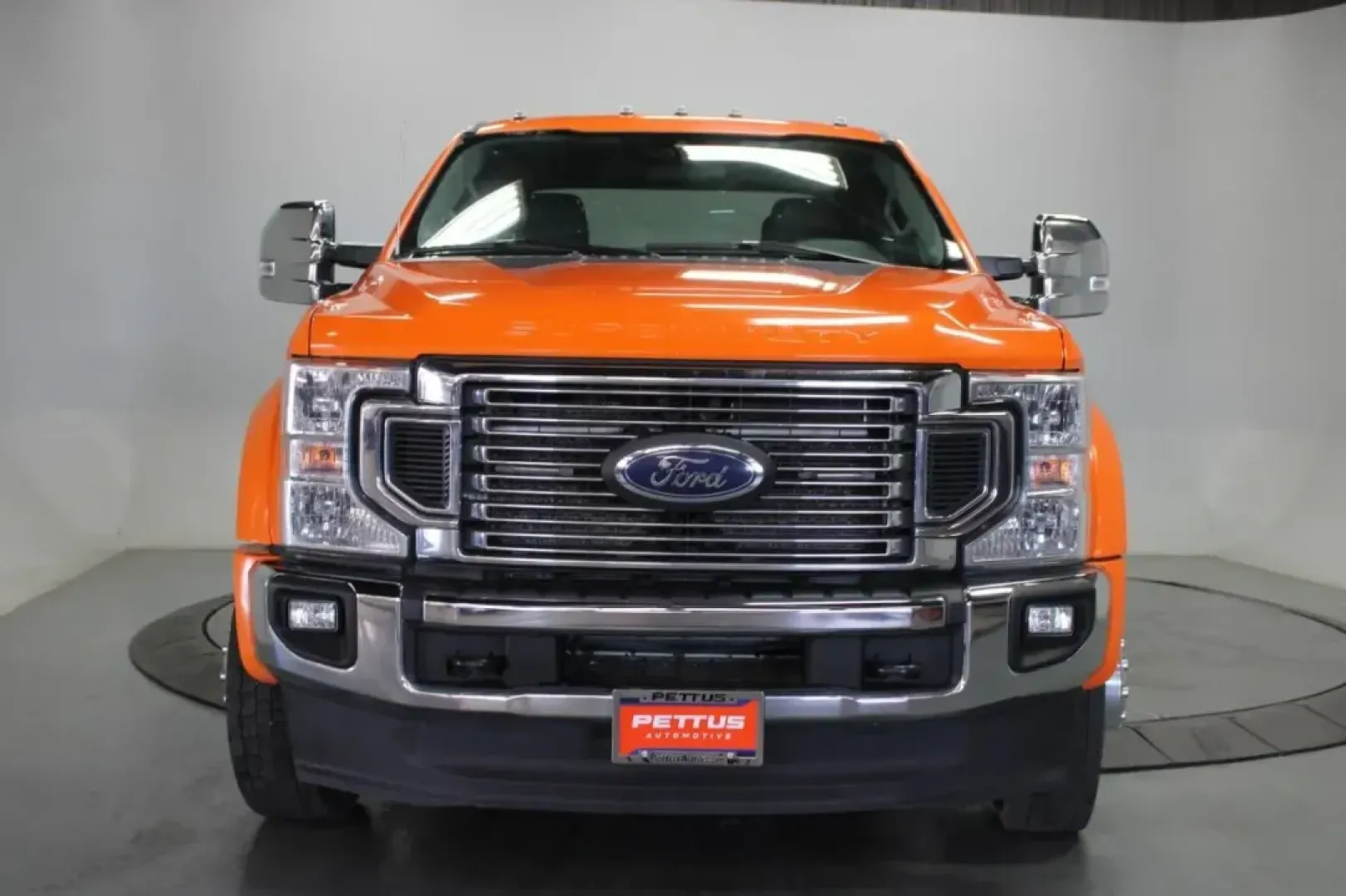 2021 /Black/Dark Marsala Ford Super Duty F-450 DRW 4WD Crew Cab 8' Box (1FT8W4DT4ME) with an 6.7L 4V OHV Power Stroke V8 Turbo Diesel B20 engine, Automatic transmission, located at 12836 Highway 21, De Soto, MO, 63020, (636) 337-7777, 38.151867, -90.575615 - **Unleash Adventure with the 2021 Ford Super Duty F-450 DRW at Pettus Ford De Soto**<br /> <br /> Are you ready to elevate your lifestyle with a truck that can handle the toughest jobs while providing comfort and style? The 2021 Ford Super Duty F-450 DRW, available now at Pettus Ford De Soto, is not - Photo#4