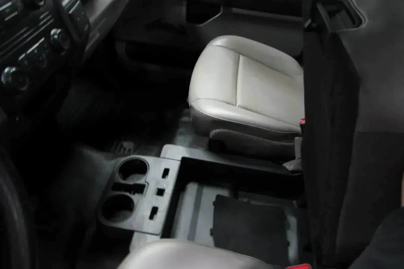 2017 /Medium Earth Gray Cloth Ford F-250SD XL (1FTBF2B62HE) with an Other engine, located at 12836 Highway 21, De Soto, MO, 63020, (636) 337-7777, 38.151867, -90.575615 - ### Unleash Your Adventurous Spirit with the 2017 Ford F-250SD XL!<br /> <br /> Embrace the open road and elevate your lifestyle with the 2017 Ford F-250SD XL, the perfect truck for those who crave adventure and dependability. Whether you're hauling gear for a weekend camping trip, managing a busy w - Photo#18
