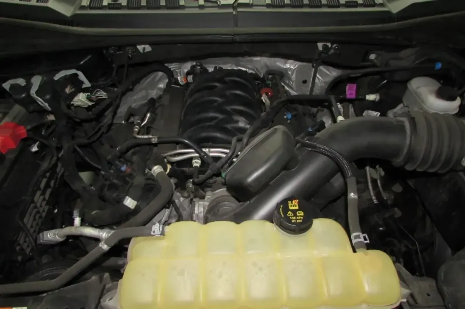 2020 /Medium Earth Gray Cloth Ford F-150 XL (1FTEW1E56LK) with an Other engine, located at 12836 Highway 21, De Soto, MO, 63020, (636) 337-7777, 38.151867, -90.575615 - **Adventure Awaits: Discover Your Perfect 2020 Ford F-150 XL at Pettus Ford De Soto!**<br /> <br /> Are you ready to elevate your weekend adventures or tackle your daily commute with powerful reliability? The 2020 Ford F-150 XL is not just a truck; it's your new best friend for both work and play. W - Photo#9