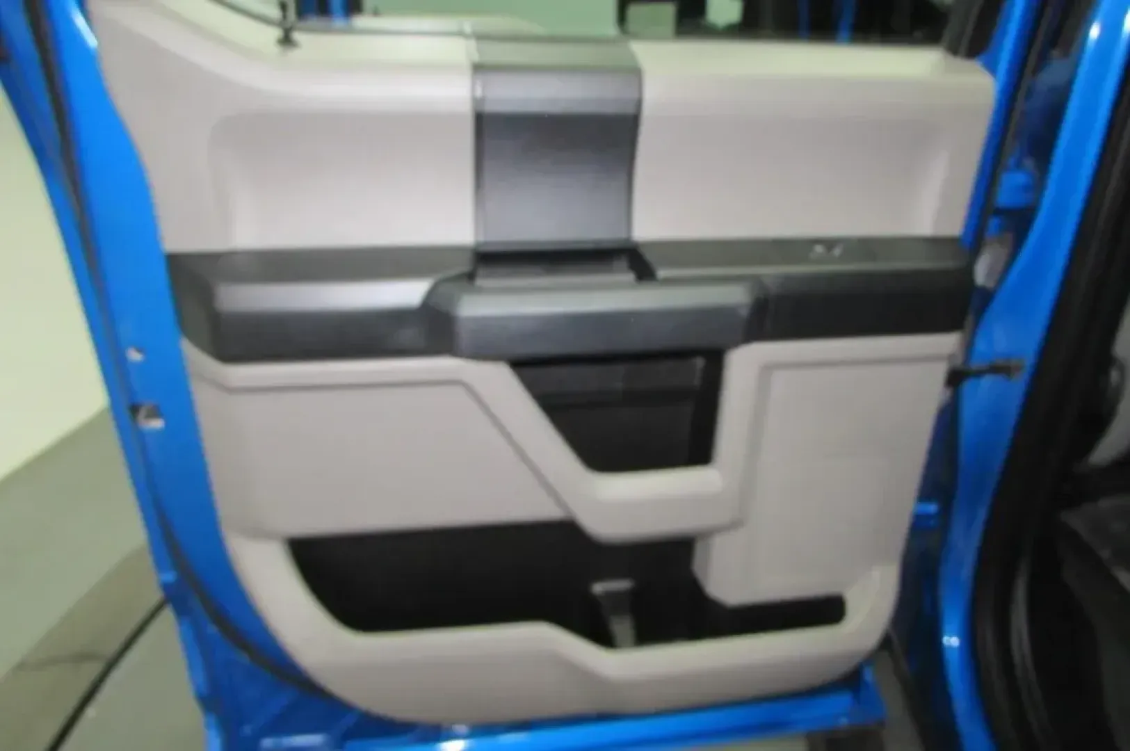 2020 /Medium Earth Gray Cloth Ford F-150 XL (1FTEW1E56LK) with an Other engine, located at 12836 Highway 21, De Soto, MO, 63020, (636) 337-7777, 38.151867, -90.575615 - **Adventure Awaits: Discover Your Perfect 2020 Ford F-150 XL at Pettus Ford De Soto!**<br /> <br /> Are you ready to elevate your weekend adventures or tackle your daily commute with powerful reliability? The 2020 Ford F-150 XL is not just a truck; it's your new best friend for both work and play. W - Photo#20