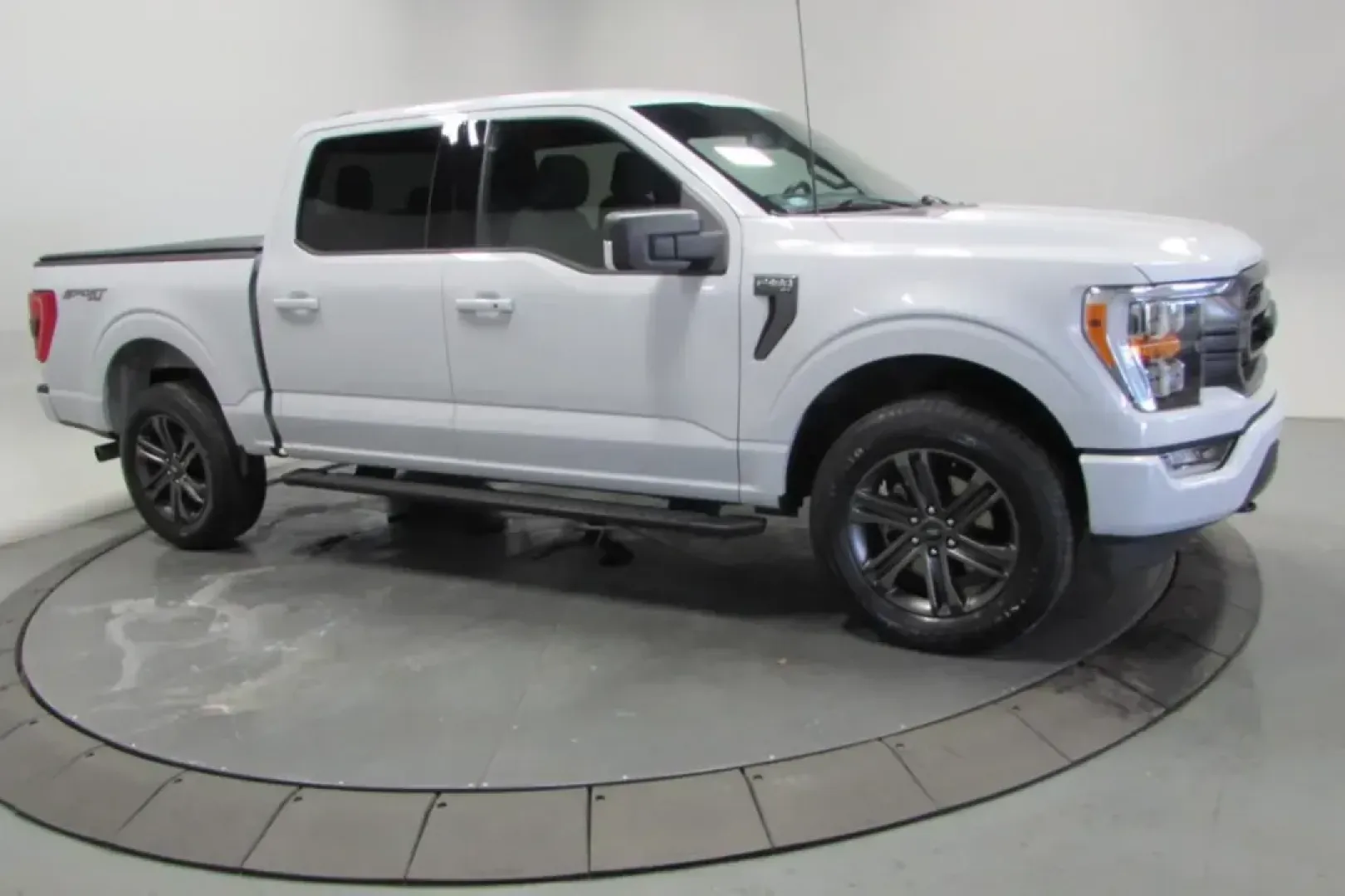 2022 /Black w/Medium Dark Slate Clot Ford F-150 XLT (1FTEW1EP7NK) with an Other engine, located at 12836 Highway 21, De Soto, MO, 63020, (636) 337-7777, 38.151867, -90.575615 - **2022 Ford F-150 XLT: The Ultimate Truck for Your Adventures!**<br /> <br /> Are you ready to take your outdoor escapades and daily commutes to the next level? Look no further than this stunning 2022 Ford F-150 XLT, a versatile truck designed to meet the demands of your busy lifestyle. With its rug - Photo#2