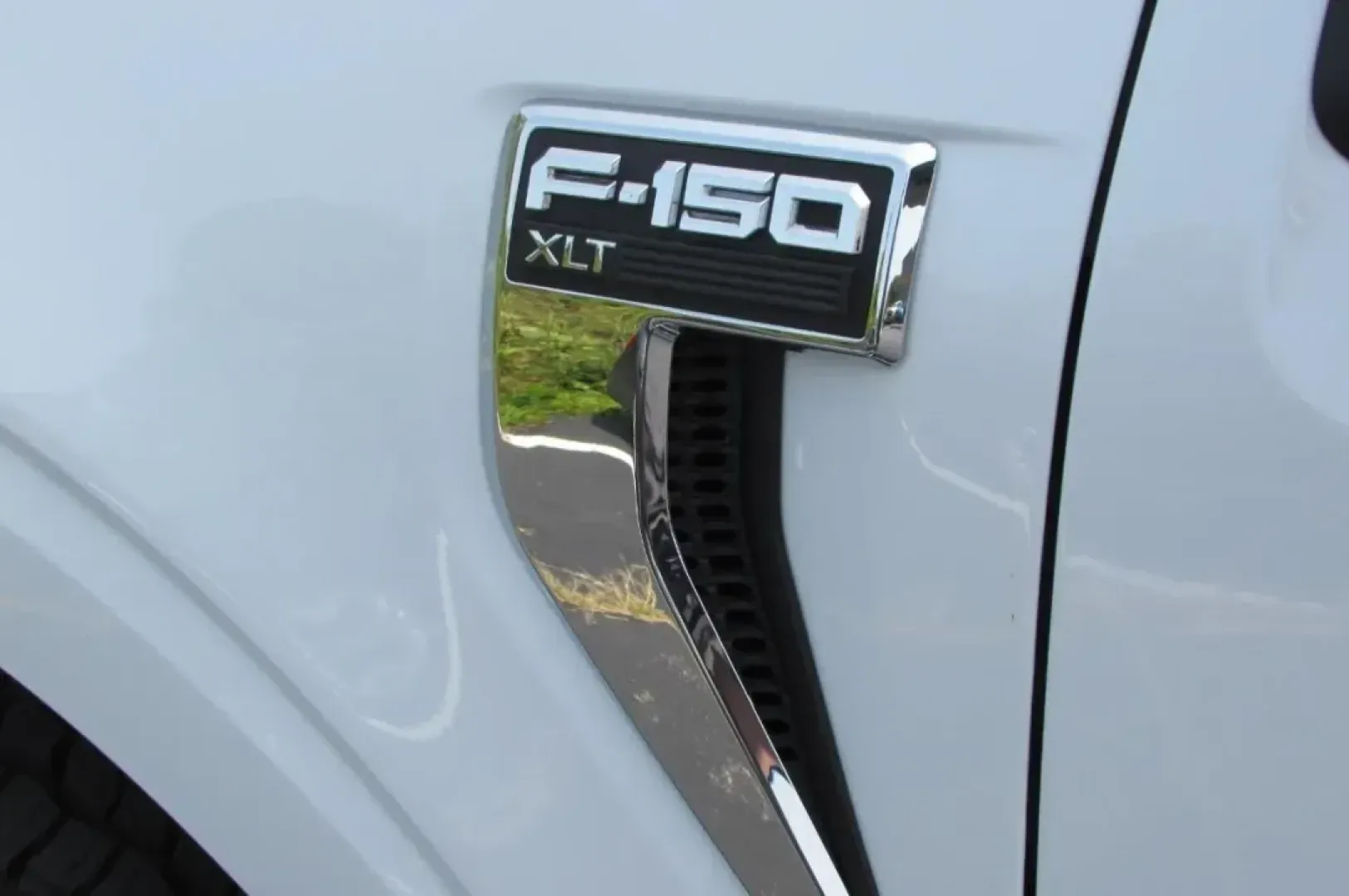 2022 /Java Cloth Ford F-150 XLT (1FTFW1E58NK) with an Other engine, located at 12836 Highway 21, De Soto, MO, 63020, (636) 337-7777, 38.151867, -90.575615 - **Elevate Your Adventures with the 2022 Ford F-150 XLT at Pettus Ford De Soto!**<br /> <br /> Are you ready to redefine your driving experience? The **2022 Ford F-150 XLT** is more than just a truck; it's your ticket to adventure, perfect for weekend getaways, hauling gear, or simply cruising throug - Photo#8