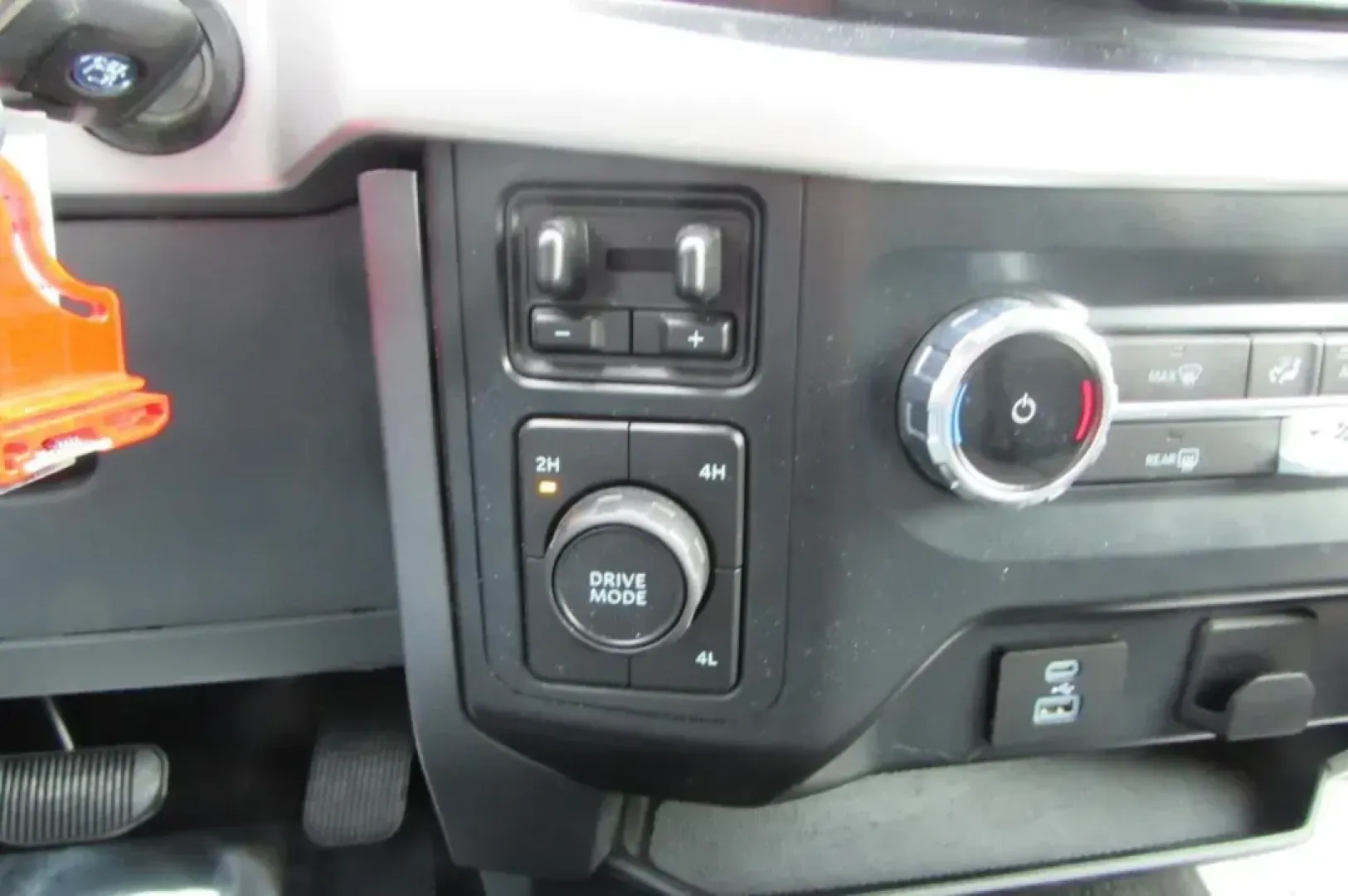 2022 /Java Cloth Ford F-150 XLT (1FTFW1E58NK) with an Other engine, located at 12836 Highway 21, De Soto, MO, 63020, (636) 337-7777, 38.151867, -90.575615 - **Elevate Your Adventures with the 2022 Ford F-150 XLT at Pettus Ford De Soto!**<br /> <br /> Are you ready to redefine your driving experience? The **2022 Ford F-150 XLT** is more than just a truck; it's your ticket to adventure, perfect for weekend getaways, hauling gear, or simply cruising throug - Photo#20