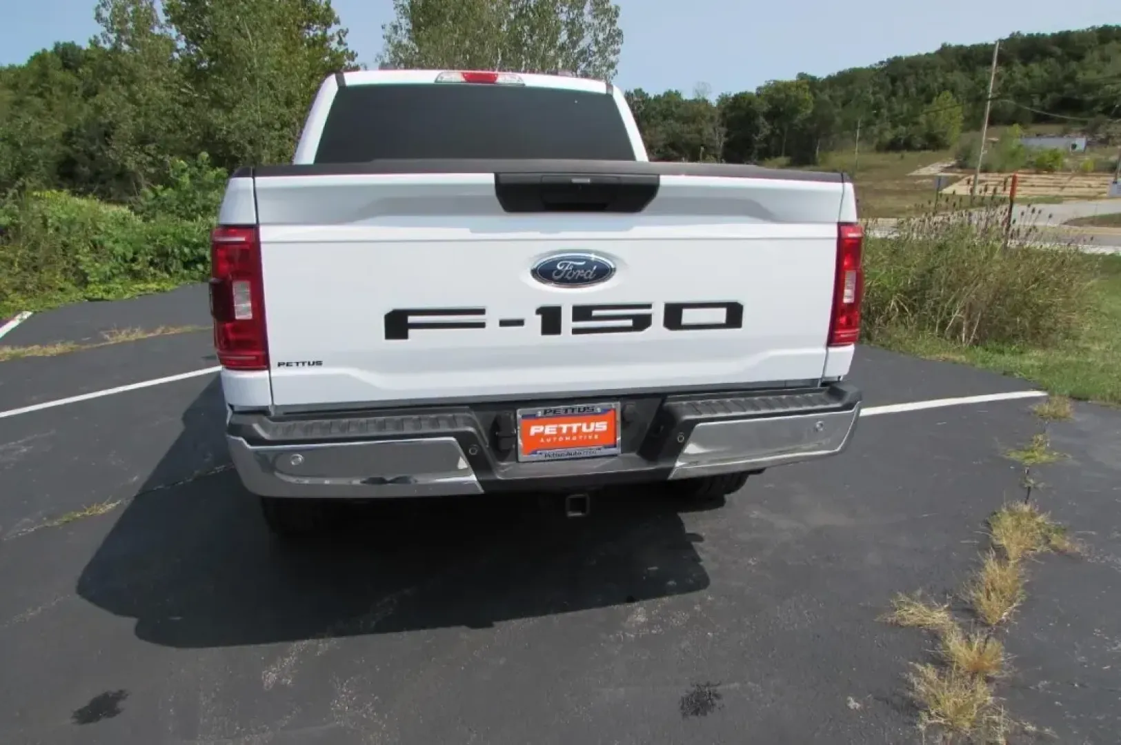 2022 /Java Cloth Ford F-150 XLT (1FTFW1E58NK) with an Other engine, located at 12836 Highway 21, De Soto, MO, 63020, (636) 337-7777, 38.151867, -90.575615 - **Elevate Your Adventures with the 2022 Ford F-150 XLT at Pettus Ford De Soto!**<br /> <br /> Are you ready to redefine your driving experience? The **2022 Ford F-150 XLT** is more than just a truck; it's your ticket to adventure, perfect for weekend getaways, hauling gear, or simply cruising throug - Photo#5
