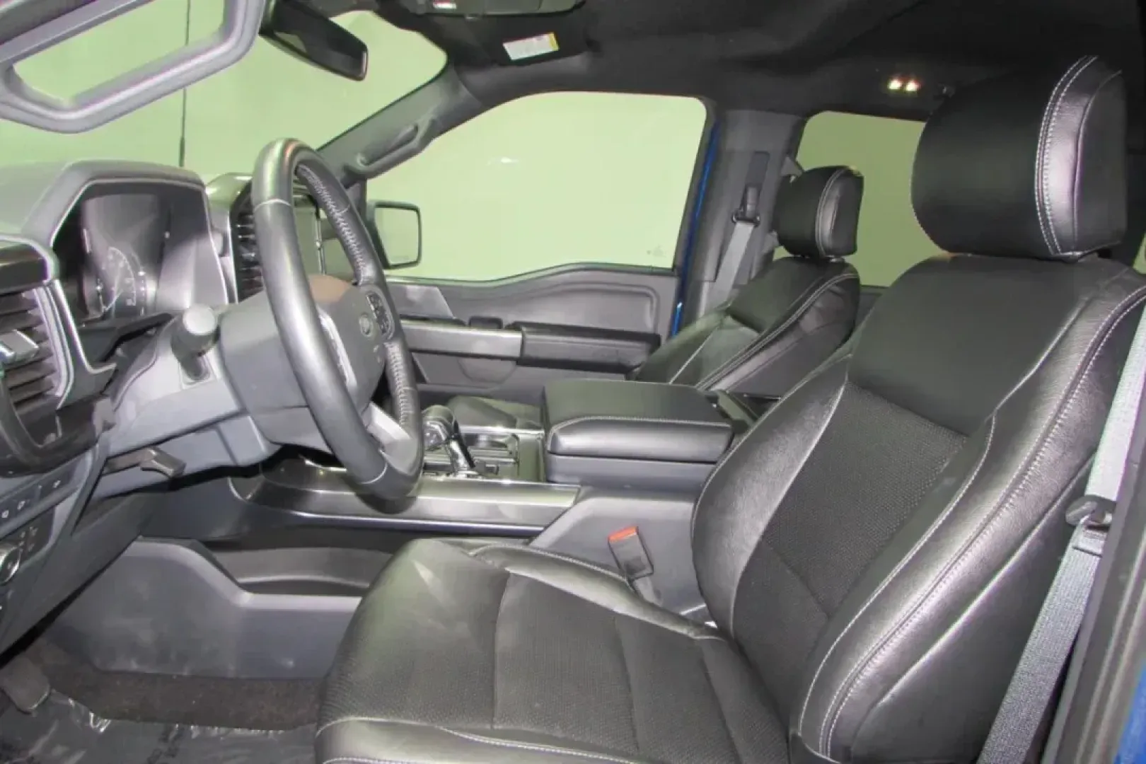 2022 /Black Leather Ford F-150 XLT (1FTFW1E89NF) with an Other engine, located at 12836 Highway 21, De Soto, MO, 63020, (636) 337-7777, 38.151867, -90.575615 - Are you searching for the perfect vehicle that seamlessly blends power, versatility, and comfort? Look no further than this stunning 2022 Ford F-150 XLT, available now at Pettus Ford De Soto. Whether you're a weekend warrior ready for outdoor adventures or a busy family in need of a reliable truck f - Photo#15