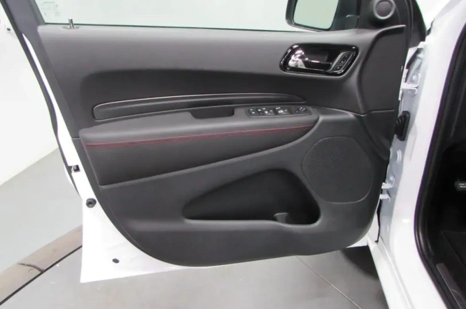 2025 /Black Leather Dodge Durango R/T Plus (1C4SDJCT3SC) with an Other engine, Automatic transmission, located at 12830 Highway 21, De Soto, MO, 63020, (636) 337-7777, 38.153099, -90.573624 - Unleash your adventurous spirit and elevate your family's journeys with the 2025 Dodge Durango R/T Plus, now available at Pettus CDJR DeSoto. Whether you're driving through the breathtaking Ozarks or making daily commutes around De Soto, MO, this SUV stands ready to become your trusted companion. Wi - Photo#11