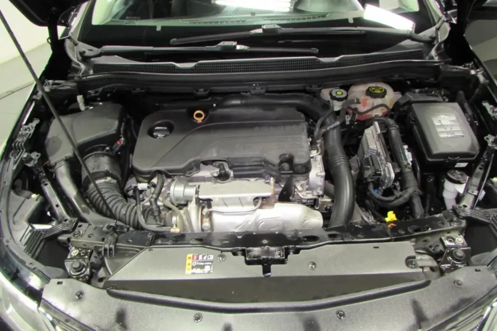 2018 /Dark Atmosphere/Medium Atmosph Chevrolet Cruze LS (1G1BC5SM1J7) with an Other engine, Automatic transmission, located at 12836 Highway 21, De Soto, MO, 63020, (636) 337-7777, 38.151867, -90.575615 - **Experience the Perfect Blend of Efficiency and Comfort with the 2018 Chevrolet Cruze LS!** <br /> <br /> Are you in the market for a reliable, fuel-efficient sedan that complements your busy lifestyle? Look no further than this well-maintained 2018 Chevrolet Cruze LS, available now at Pettus Ford - Photo#7