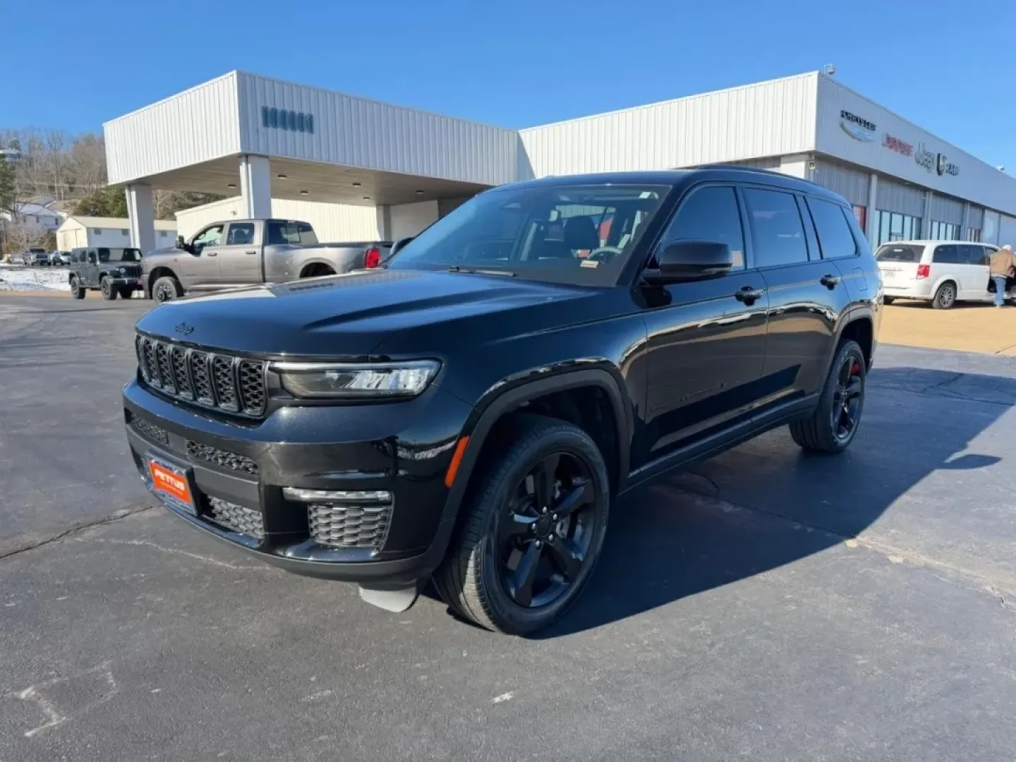 2023 /Global Black Jeep Grand Cherokee Limited (1C4RJKBG2P8) with an 3.6L V6 DOHC 24V engine, 8A transmission, located at 12830 Highway 21, De Soto, MO, 63020, (636) 337-7777, 38.153099, -90.573624 - Discover your next adventure with the 2023 Jeep Grand Cherokee Limited, a perfect companion for both weekend getaways and daily commutes. With ample space for a growing family or friends, this versatile SUV allows you to explore Farmington, MO, and beyond while enjoying the luxury and comfort that J - Photo#2