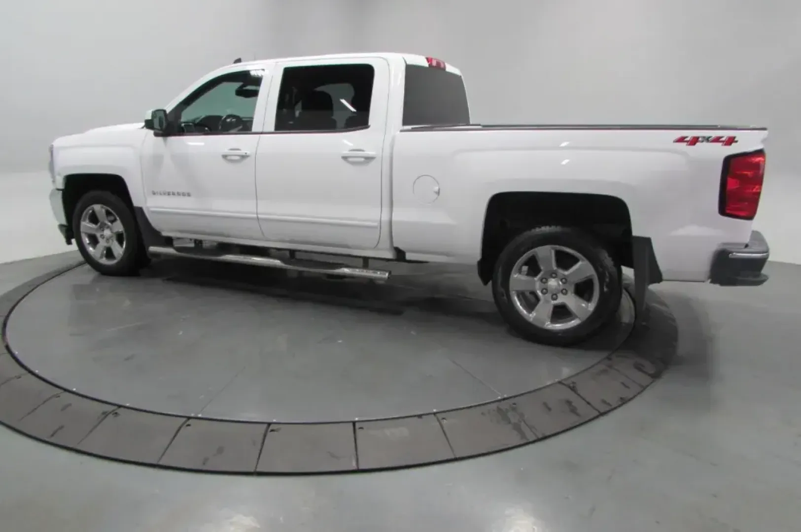 2018 /Cocoa/Dune Cloth Chevrolet Silverado 1500 LT LT1 (1GCUKREC9JF) with an Other engine, Automatic transmission, located at 12836 Highway 21, De Soto, MO, 63020, (636) 337-7777, 38.151867, -90.575615 - USED 2018 Chevrolet Silverado 1500 LT LT1 from Pettus Ford De Soto, De Soto MO. - Photo#3