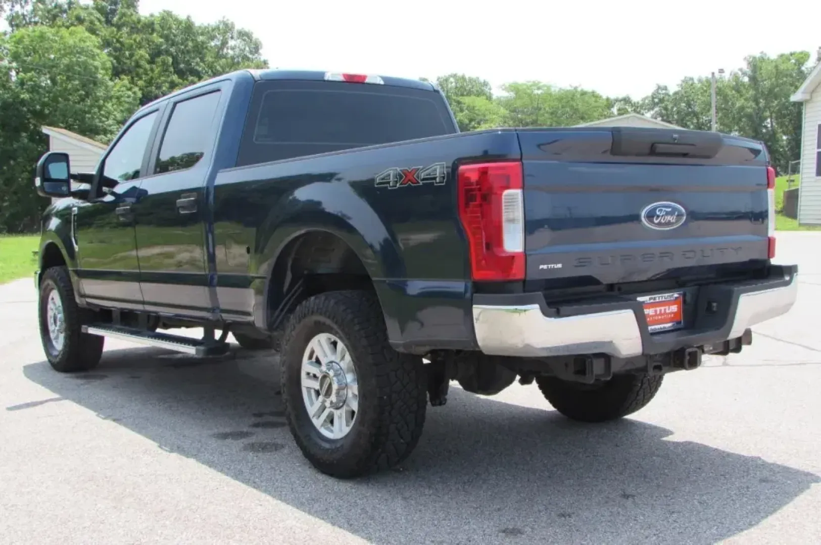 2019 Ford F-350 SD King Ranch Crew Cab 4WD (1FT8W3B64KE) with an 6.2L V8 OHV 16V engine, 6A transmission, located at 141 Commercial Dr, Fredericktown, MO, 63645, (573) 783-6432, 37.570087, -90.320648 - USED 2019 Ford F-350SD XL from Pettus Chrysler Dodge Jeep Ram De Soto, De Soto MO. - Photo#4