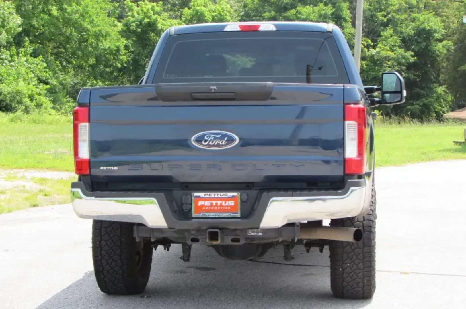 2019 Ford F-350 SD King Ranch Crew Cab 4WD (1FT8W3B64KE) with an 6.2L V8 OHV 16V engine, 6A transmission, located at 141 Commercial Dr, Fredericktown, MO, 63645, (573) 783-6432, 37.570087, -90.320648 - USED 2019 Ford F-350SD XL from Pettus Chrysler Dodge Jeep Ram De Soto, De Soto MO. - Photo#5