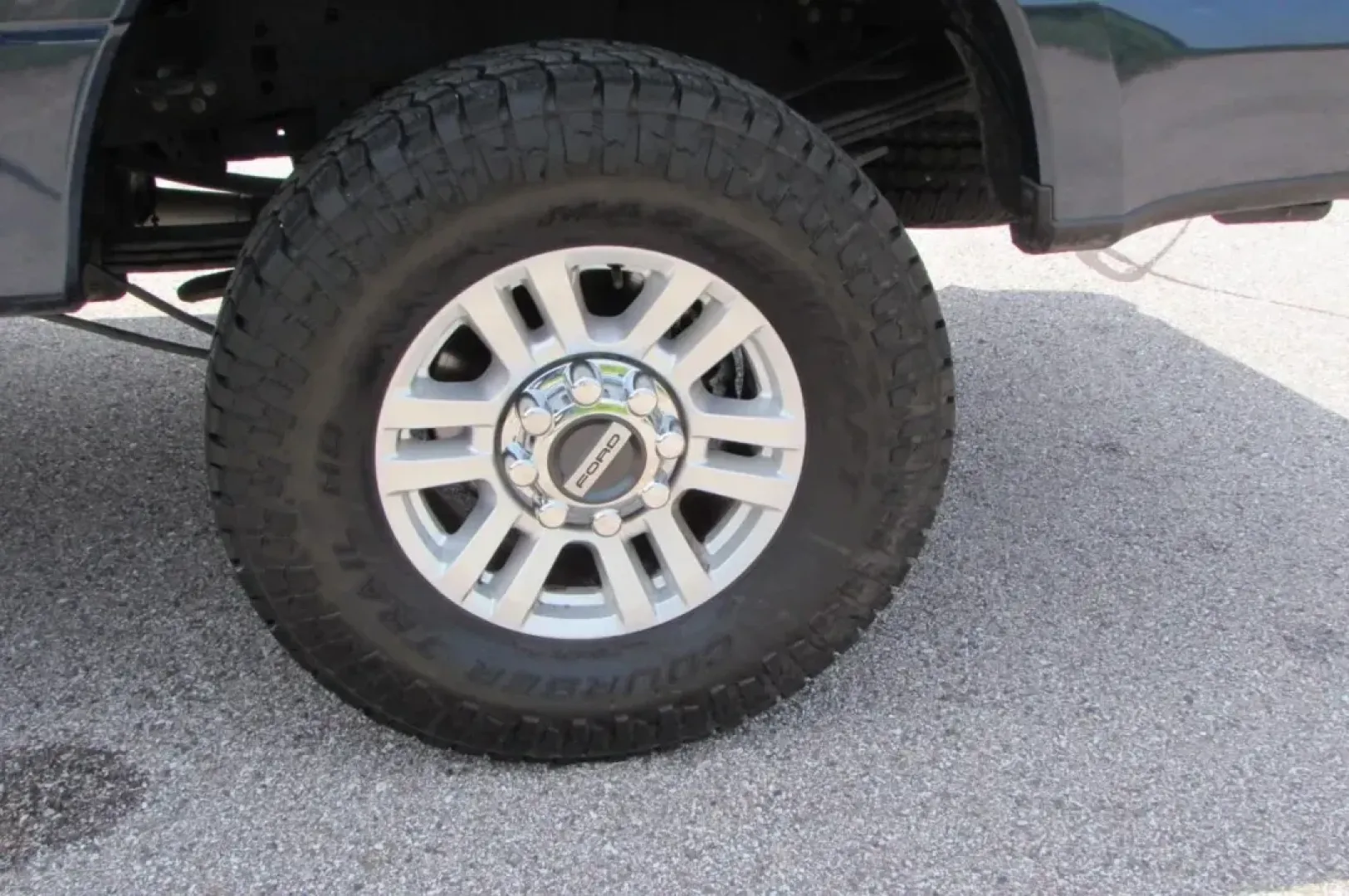 2019 Ford F-350 SD King Ranch Crew Cab 4WD (1FT8W3B64KE) with an 6.2L V8 OHV 16V engine, 6A transmission, located at 141 Commercial Dr, Fredericktown, MO, 63645, (573) 783-6432, 37.570087, -90.320648 - USED 2019 Ford F-350SD XL from Pettus Chrysler Dodge Jeep Ram De Soto, De Soto MO. - Photo#9