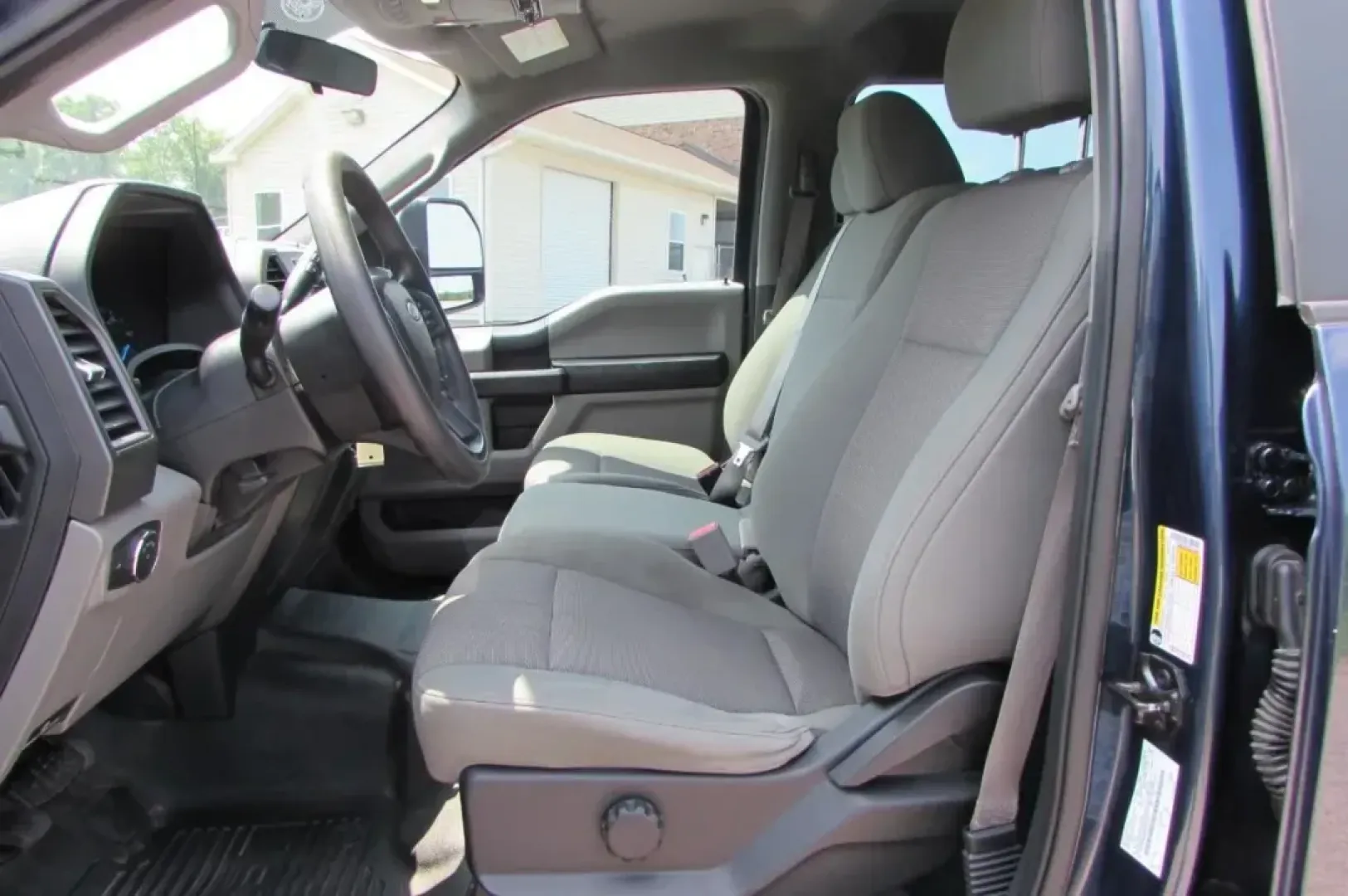 2019 Ford F-350 SD King Ranch Crew Cab 4WD (1FT8W3B64KE) with an 6.2L V8 OHV 16V engine, 6A transmission, located at 141 Commercial Dr, Fredericktown, MO, 63645, (573) 783-6432, 37.570087, -90.320648 - USED 2019 Ford F-350SD XL from Pettus Chrysler Dodge Jeep Ram De Soto, De Soto MO. - Photo#16