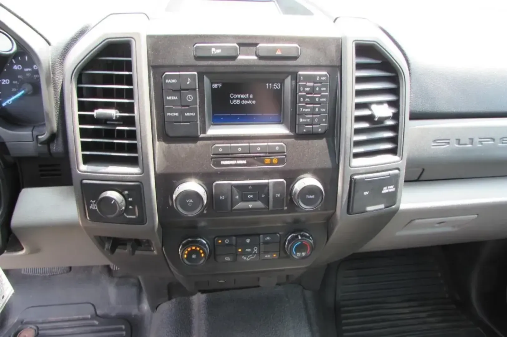 2019 Ford F-350 SD King Ranch Crew Cab 4WD (1FT8W3B64KE) with an 6.2L V8 OHV 16V engine, 6A transmission, located at 141 Commercial Dr, Fredericktown, MO, 63645, (573) 783-6432, 37.570087, -90.320648 - USED 2019 Ford F-350SD XL from Pettus Chrysler Dodge Jeep Ram De Soto, De Soto MO. - Photo#24