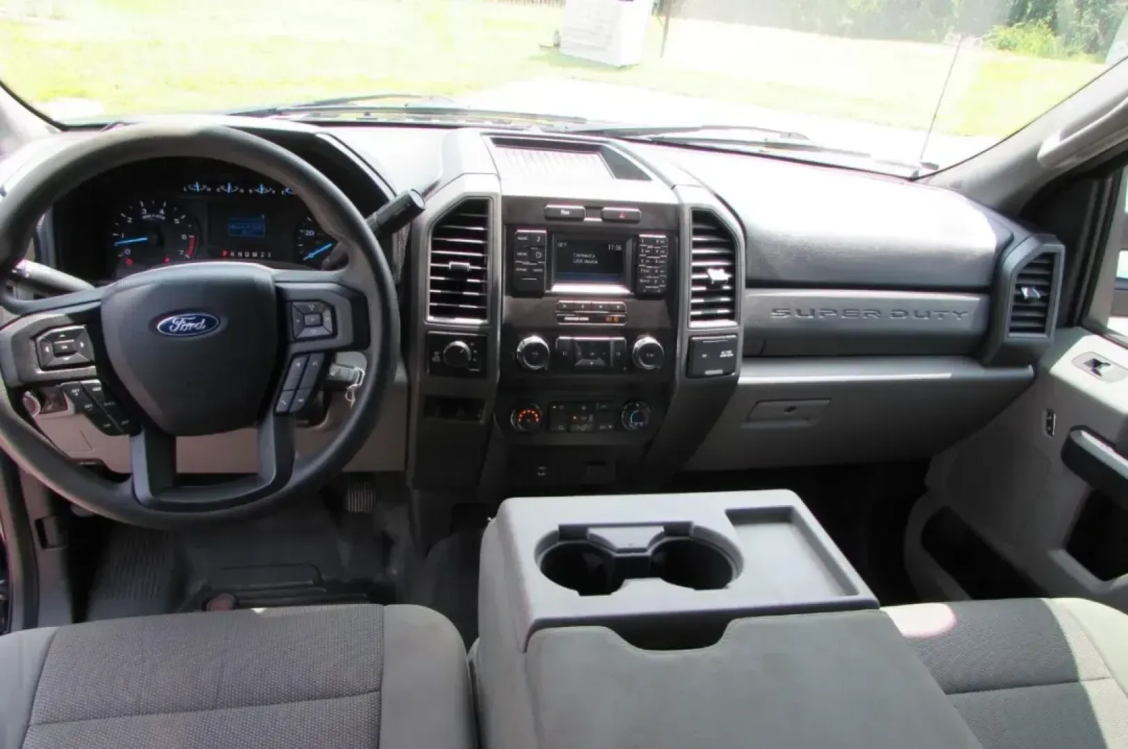 2019 Ford F-350 SD King Ranch Crew Cab 4WD (1FT8W3B64KE) with an 6.2L V8 OHV 16V engine, 6A transmission, located at 141 Commercial Dr, Fredericktown, MO, 63645, (573) 783-6432, 37.570087, -90.320648 - USED 2019 Ford F-350SD XL from Pettus Chrysler Dodge Jeep Ram De Soto, De Soto MO. - Photo#28