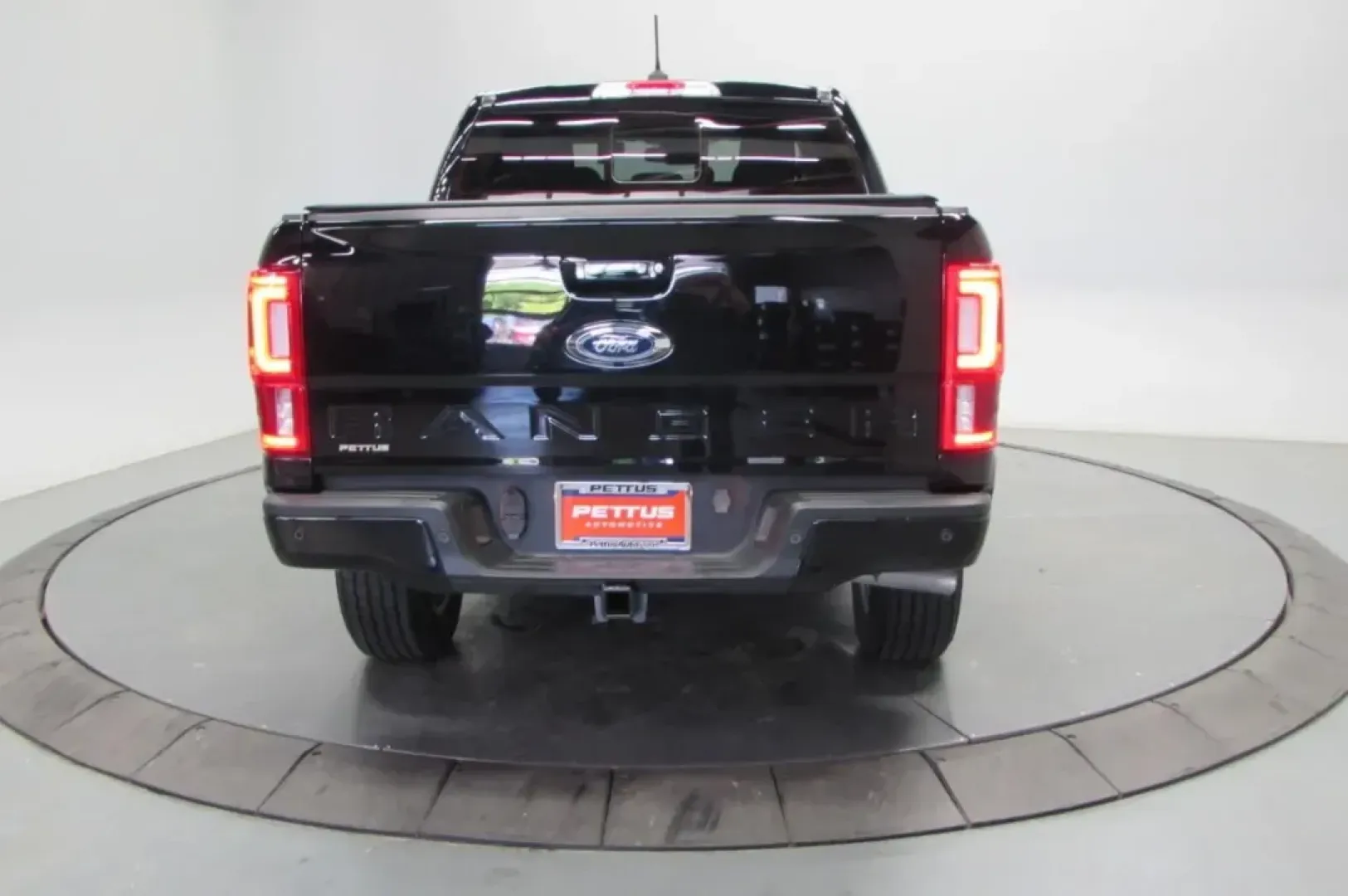 2020 /Medium Stone Leather Ford Ranger Lariat (1FTER4EH5LL) with an Other engine, Automatic transmission, located at 12836 Highway 21, De Soto, MO, 63020, (636) 337-7777, 38.151867, -90.575615 - **Discover the Ultimate Adventure Partner: 2020 Ford Ranger Lariat at Pettus Ford De Soto!**<br /> <br /> Are you ready to elevate your weekend getaways or daily commutes? This 2020 Ford Ranger Lariat is the perfect blend of rugged capability and modern comfort, making it an outstanding choice for a - Photo#4