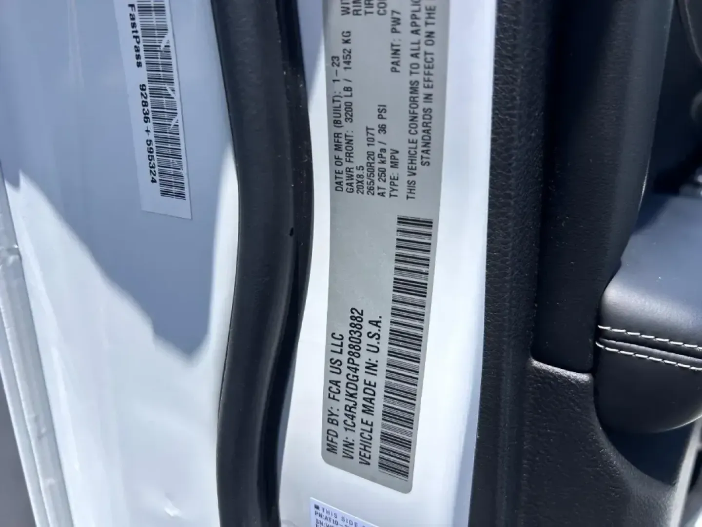 2023 /Global Black Leather Jeep Grand Cherokee L Overland (1C4RJKDG4P8) with an 3.6L V6 24V VVT UPG I engine, located at 970 Woodlawn Dr., Farmington, MO, 63640, (573) 431-7800, 37.825642, -90.468674 - **Adventure Awaits with the 2023 Jeep Grand Cherokee L Overland - Perfect for Your Family Road Trip!**<br /> <br /> Are you ready to elevate your family's adventures? Look no further than the stunning 2023 Jeep Grand Cherokee L Overland, the ultimate SUV for those who crave comfort and capability in - Photo#26
