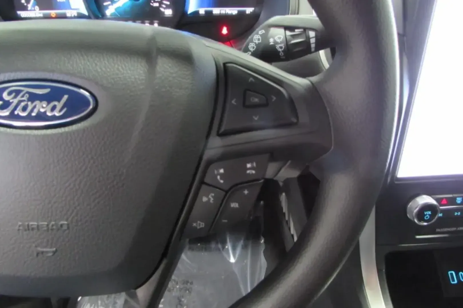 2024 /Dune Cloth Ford Edge SE (2FMPK4G90RB) with an Other engine, Automatic transmission, located at 12836 Highway 21, De Soto, MO, 63020, (636) 337-7777, 38.151867, -90.575615 - Are you ready to elevate your driving experience with a versatile SUV that caters to your lifestyle? Look no further than the 2024 Ford Edge SE, a pre-owned vehicle that seamlessly combines comfort, technology, and performance, making it ideal for growing families, adventurous road trips, or daily c - Photo#14