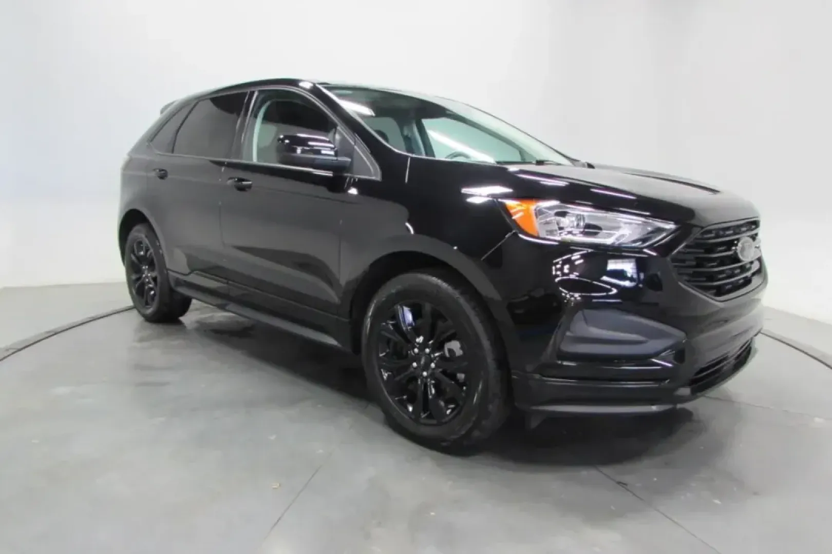 2024 /Ebony Cloth Ford Edge SE (2FMPK4G97RB) with an Other engine, Automatic transmission, located at 12836 Highway 21, De Soto, MO, 63020, (636) 337-7777, 38.151867, -90.575615 - ### Discover Your Adventure with the 2024 Ford Edge SE at Pettus Ford De Soto!<br /> <br /> Are you ready to elevate your family outings, weekend getaways, or daily commutes? The 2024 Ford Edge SE is the perfect SUV for those looking for versatility, comfort, and technology in one affordable package - Photo#26