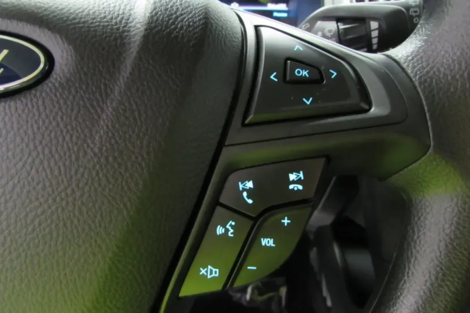 2024 /Ebony Cloth Ford Edge SE (2FMPK4G97RB) with an Other engine, Automatic transmission, located at 12836 Highway 21, De Soto, MO, 63020, (636) 337-7777, 38.151867, -90.575615 - ### Discover Your Adventure with the 2024 Ford Edge SE at Pettus Ford De Soto!<br /> <br /> Are you ready to elevate your family outings, weekend getaways, or daily commutes? The 2024 Ford Edge SE is the perfect SUV for those looking for versatility, comfort, and technology in one affordable package - Photo#14