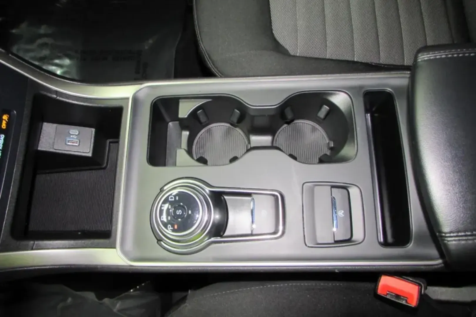 2024 /Ebony Cloth Ford Edge SE (2FMPK4G97RB) with an Other engine, Automatic transmission, located at 12836 Highway 21, De Soto, MO, 63020, (636) 337-7777, 38.151867, -90.575615 - ### Discover Your Adventure with the 2024 Ford Edge SE at Pettus Ford De Soto!<br /> <br /> Are you ready to elevate your family outings, weekend getaways, or daily commutes? The 2024 Ford Edge SE is the perfect SUV for those looking for versatility, comfort, and technology in one affordable package - Photo#19