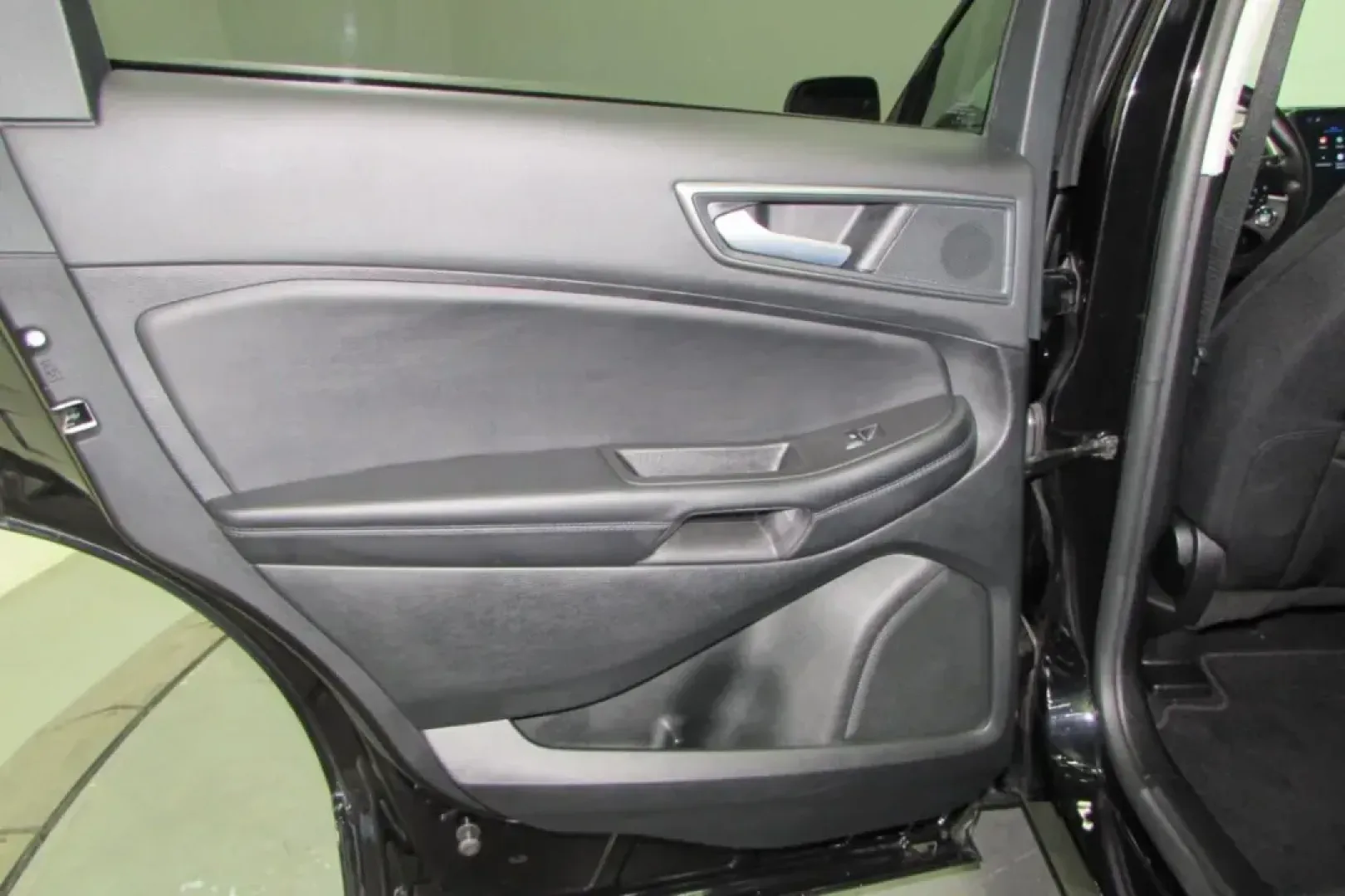 2024 /Ebony Cloth Ford Edge SE (2FMPK4G97RB) with an Other engine, Automatic transmission, located at 12836 Highway 21, De Soto, MO, 63020, (636) 337-7777, 38.151867, -90.575615 - ### Discover Your Adventure with the 2024 Ford Edge SE at Pettus Ford De Soto!<br /> <br /> Are you ready to elevate your family outings, weekend getaways, or daily commutes? The 2024 Ford Edge SE is the perfect SUV for those looking for versatility, comfort, and technology in one affordable package - Photo#22