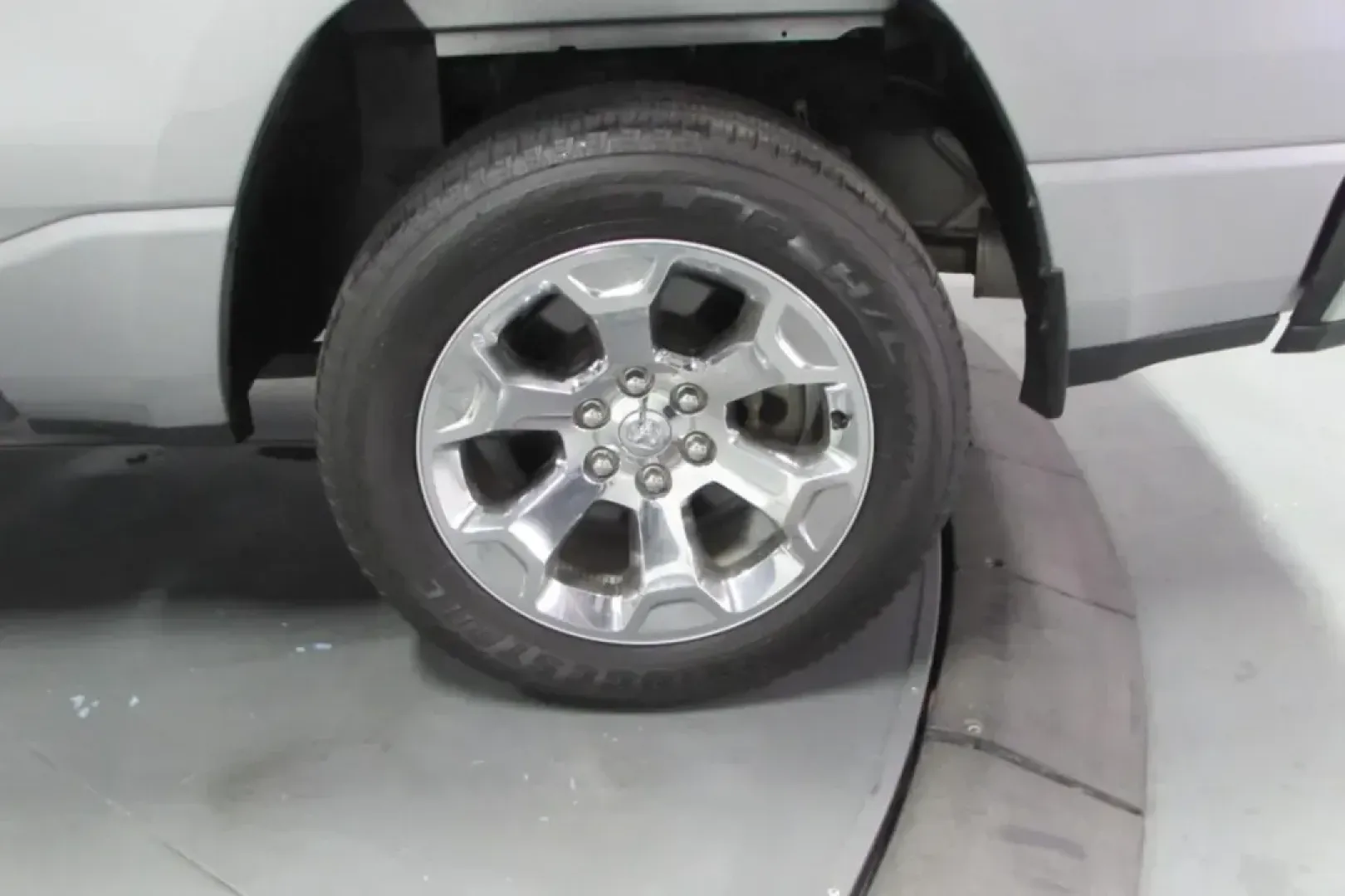 2022 /Diesel Gray/Black Cloth Ram 1500 Big Horn/Lone Star (1C6SRFFTXNN) with an Other engine, located at 12830 Highway 21, De Soto, MO, 63020, (636) 337-7777, 38.153099, -90.573624 - Are you ready to elevate your driving experience with a truck that embodies both power and practicality? Look no further than the stunning 2022 Ram 1500 Big Horn/Lone Star available now at Pettus CDJR DeSoto, located conveniently at 12830 Highway 21, De Soto, MO 63020. Whether you're a weekend adven - Photo#8