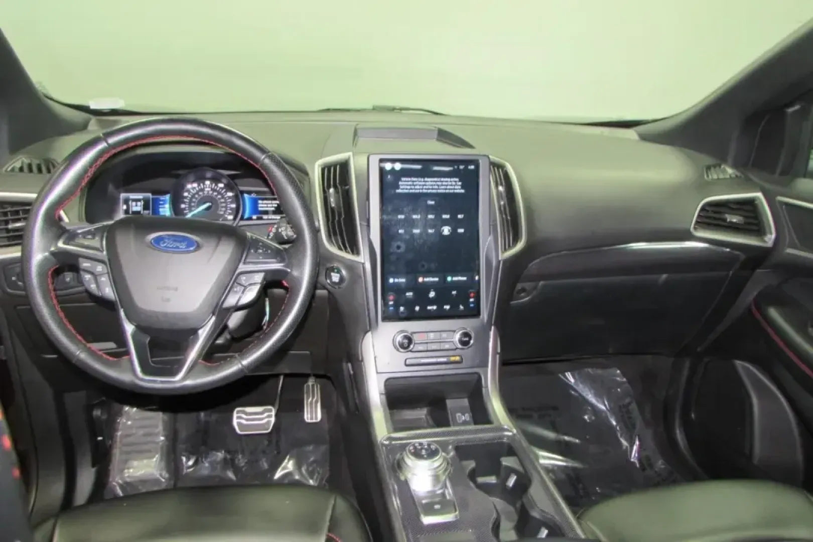 2022 /Dune Leather Ford Edge ST Line (2FMPK4J96NB) with an Other engine, Automatic transmission, located at 12836 Highway 21, De Soto, MO, 63020, (636) 337-7777, 38.151867, -90.575615 - Elevate your lifestyle with the 2022 Ford Edge ST Line, the ultimate SUV designed for versatility and comfort! Whether you are a growing family in need of space and safety, a commuter looking for efficiency and tech-savvy features, or someone who cherishes weekend adventures, this pre-owned SUV chec - Photo#19