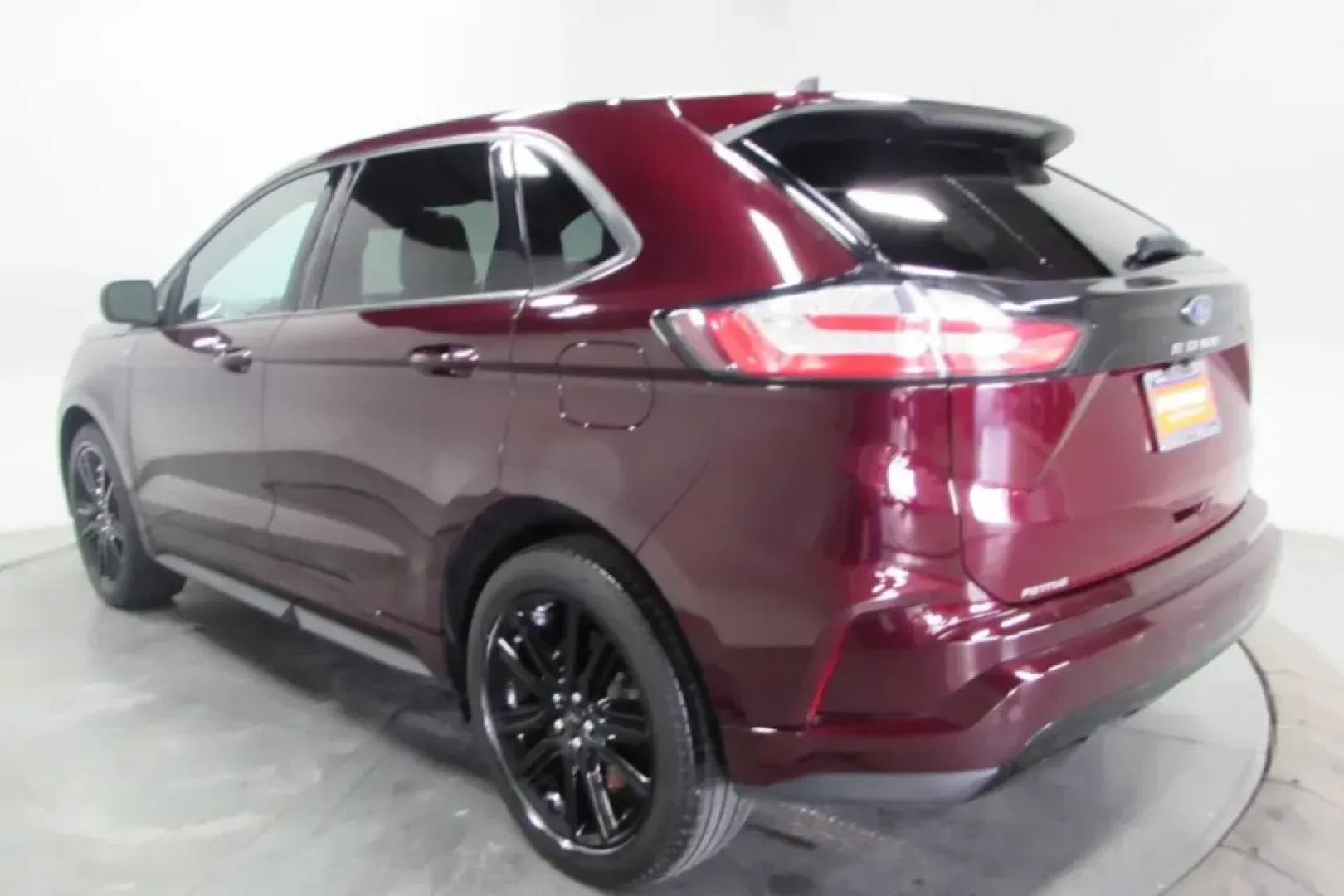 2022 /Dune Leather Ford Edge ST Line (2FMPK4J96NB) with an Other engine, Automatic transmission, located at 12836 Highway 21, De Soto, MO, 63020, (636) 337-7777, 38.151867, -90.575615 - Elevate your lifestyle with the 2022 Ford Edge ST Line, the ultimate SUV designed for versatility and comfort! Whether you are a growing family in need of space and safety, a commuter looking for efficiency and tech-savvy features, or someone who cherishes weekend adventures, this pre-owned SUV chec - Photo#4
