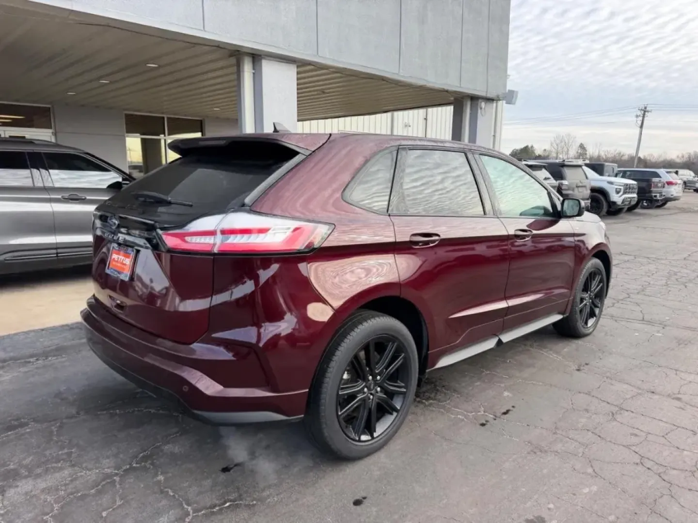 2022 /Ebony Leather Trimmed Ford Edge ST Line (2FMPK4J96NB) with an Twin-Scroll 2.0L EcoBoost engine, Automatic transmission, located at 141 Commercial Dr, Fredericktown, MO, 63645, (573) 783-6432, 37.570087, -90.320648 - Elevate your lifestyle with the 2022 Ford Edge ST Line, the ultimate SUV designed for versatility and comfort! Whether you are a growing family in need of space and safety, a commuter looking for efficiency and tech-savvy features, or someone who cherishes weekend adventures, this pre-owned SUV chec - Photo#2