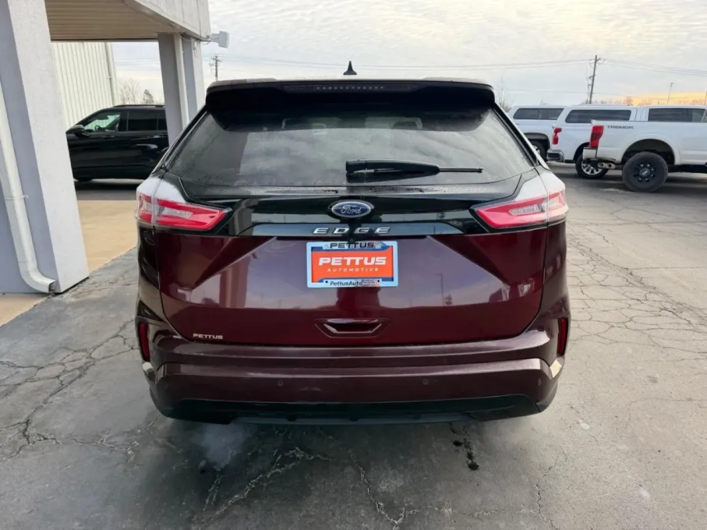 2022 /Ebony Leather Trimmed Ford Edge ST Line (2FMPK4J96NB) with an Twin-Scroll 2.0L EcoBoost engine, Automatic transmission, located at 141 Commercial Dr, Fredericktown, MO, 63645, (573) 783-6432, 37.570087, -90.320648 - Elevate your lifestyle with the 2022 Ford Edge ST Line, the ultimate SUV designed for versatility and comfort! Whether you are a growing family in need of space and safety, a commuter looking for efficiency and tech-savvy features, or someone who cherishes weekend adventures, this pre-owned SUV chec - Photo#3