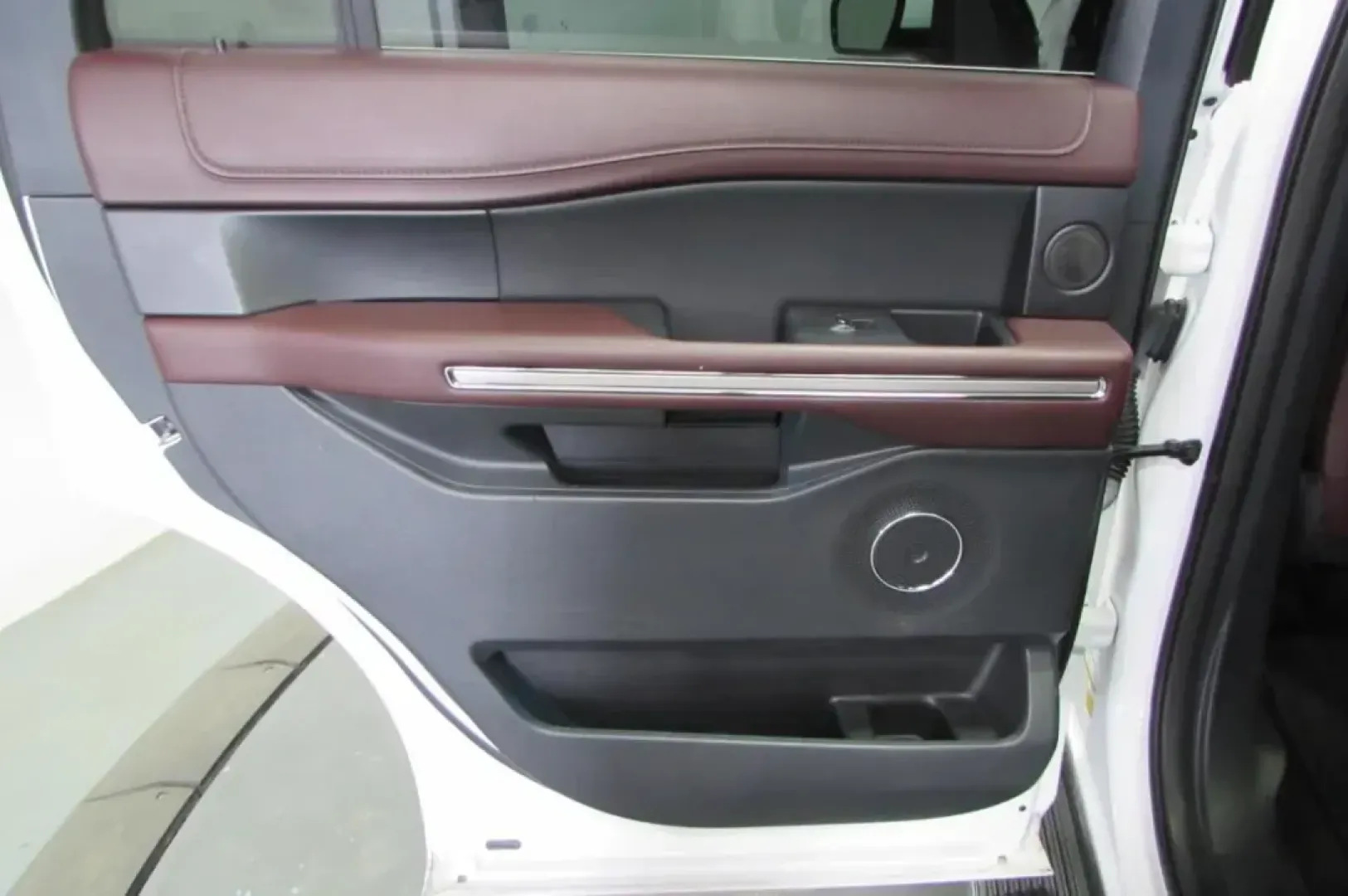 2023 /Mahogany Leather Ford Expedition Limited (1FMJU2A8XPE) with an Other engine, Automatic transmission, located at 12830 Highway 21, De Soto, MO, 63020, (636) 337-7777, 38.153099, -90.573624 - **Experience Adventure Like Never Before with the 2023 Ford Expedition Limited at Pettus CDJR DeSoto!**<br /> <br /> Are you ready to elevate your family adventures or weekend getaways? The 2023 Ford Expedition Limited is the perfect SUV for those who crave both luxury and practicality. With spaciou - Photo#23