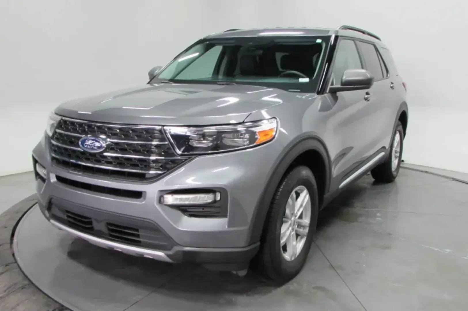 2023 /Ebony Leather Ford Explorer XLT (1FMSK8DH3PG) with an Other engine, Automatic transmission, located at 12830 Highway 21, De Soto, MO, 63020, (636) 337-7777, 38.153099, -90.573624 - **Experience Adventure with the 2023 Ford Explorer XLT at Pettus CDJR DeSoto!**<br /> <br /> Are you ready to elevate your family outings, weekend adventures, or daily commutes? The 2023 Ford Explorer XLT is the perfect SUV that seamlessly blends comfort, space, and advanced technology, making it an - Photo#2