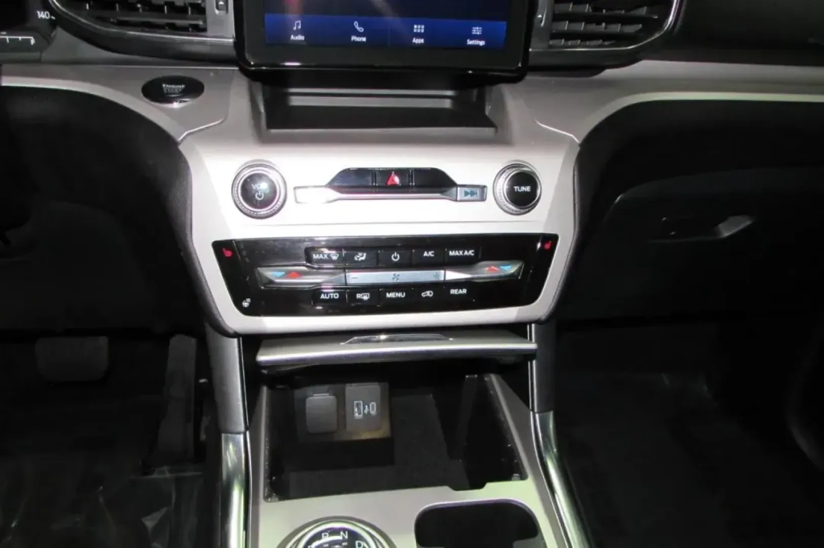 2023 /Ebony Leather Ford Explorer XLT (1FMSK8DH3PG) with an Other engine, Automatic transmission, located at 12830 Highway 21, De Soto, MO, 63020, (636) 337-7777, 38.153099, -90.573624 - **Experience Adventure with the 2023 Ford Explorer XLT at Pettus CDJR DeSoto!**<br /> <br /> Are you ready to elevate your family outings, weekend adventures, or daily commutes? The 2023 Ford Explorer XLT is the perfect SUV that seamlessly blends comfort, space, and advanced technology, making it an - Photo#19