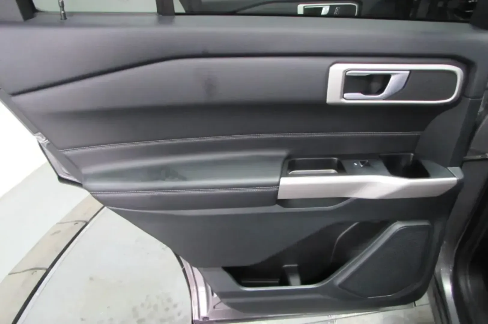 2023 /Ebony Leather Ford Explorer XLT (1FMSK8DH3PG) with an Other engine, Automatic transmission, located at 12830 Highway 21, De Soto, MO, 63020, (636) 337-7777, 38.153099, -90.573624 - **Experience Adventure with the 2023 Ford Explorer XLT at Pettus CDJR DeSoto!**<br /> <br /> Are you ready to elevate your family outings, weekend adventures, or daily commutes? The 2023 Ford Explorer XLT is the perfect SUV that seamlessly blends comfort, space, and advanced technology, making it an - Photo#22