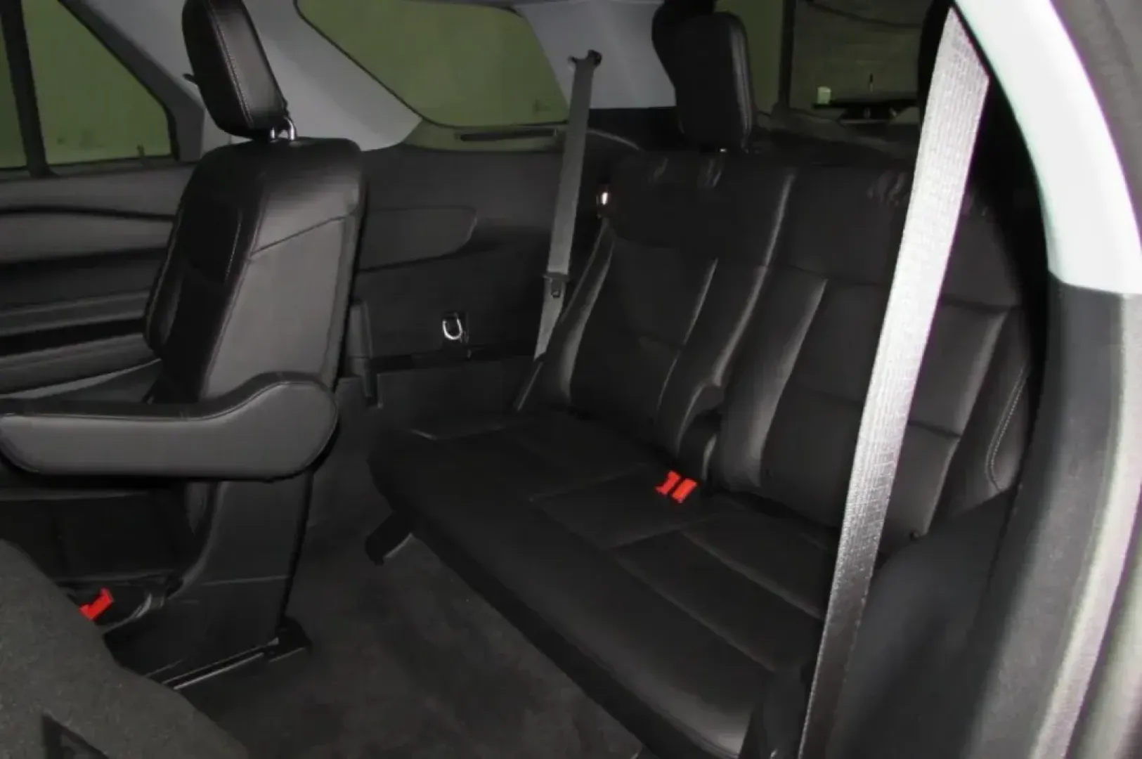 2023 /Ebony Leather Ford Explorer XLT (1FMSK8DH3PG) with an Other engine, Automatic transmission, located at 12830 Highway 21, De Soto, MO, 63020, (636) 337-7777, 38.153099, -90.573624 - **Experience Adventure with the 2023 Ford Explorer XLT at Pettus CDJR DeSoto!**<br /> <br /> Are you ready to elevate your family outings, weekend adventures, or daily commutes? The 2023 Ford Explorer XLT is the perfect SUV that seamlessly blends comfort, space, and advanced technology, making it an - Photo#25